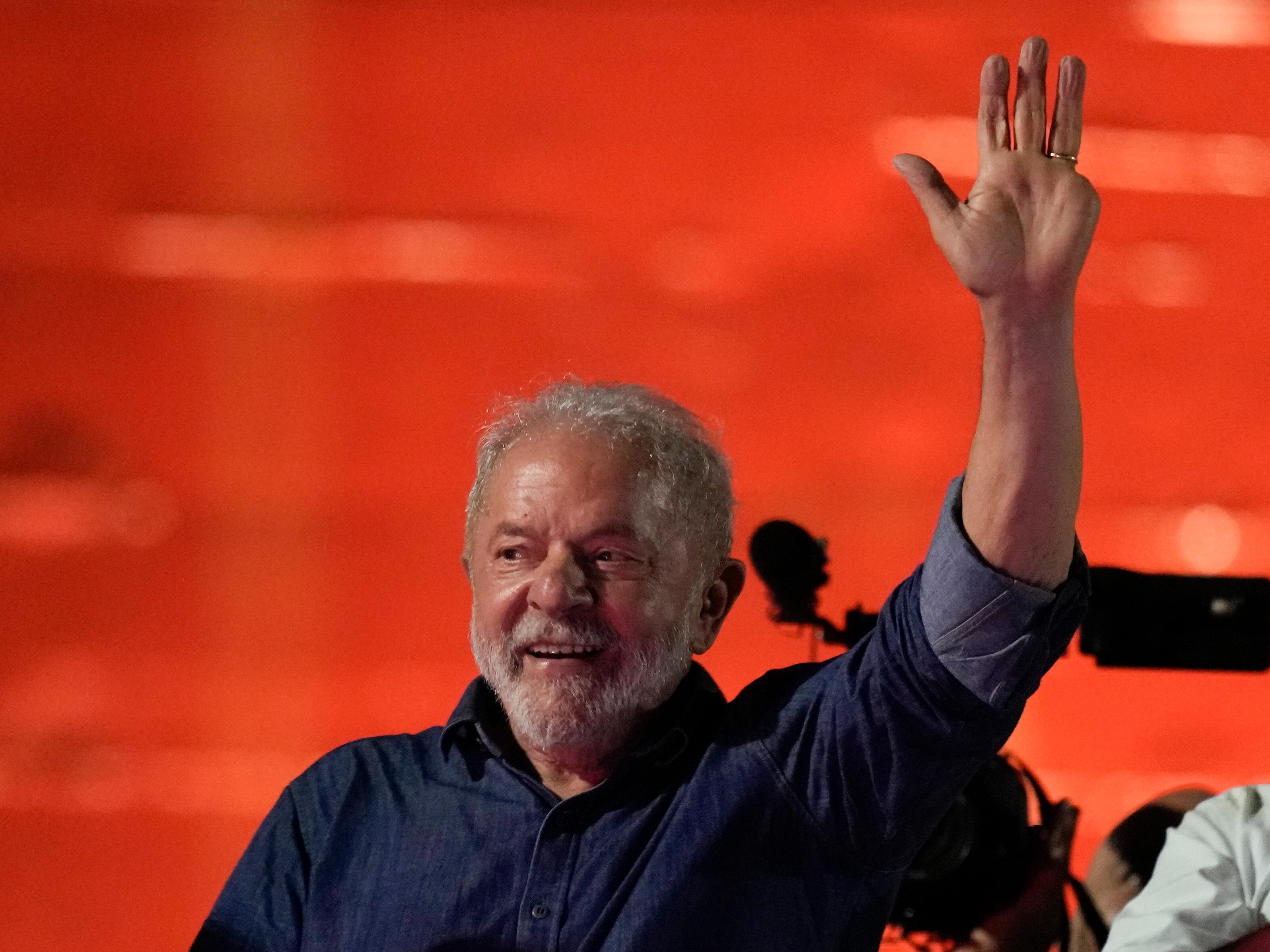 O Brasil vai voltando ao normal, s&oacute; falta os golpistas entenderem que fazem  papel de bobos - Estad&atilde;o