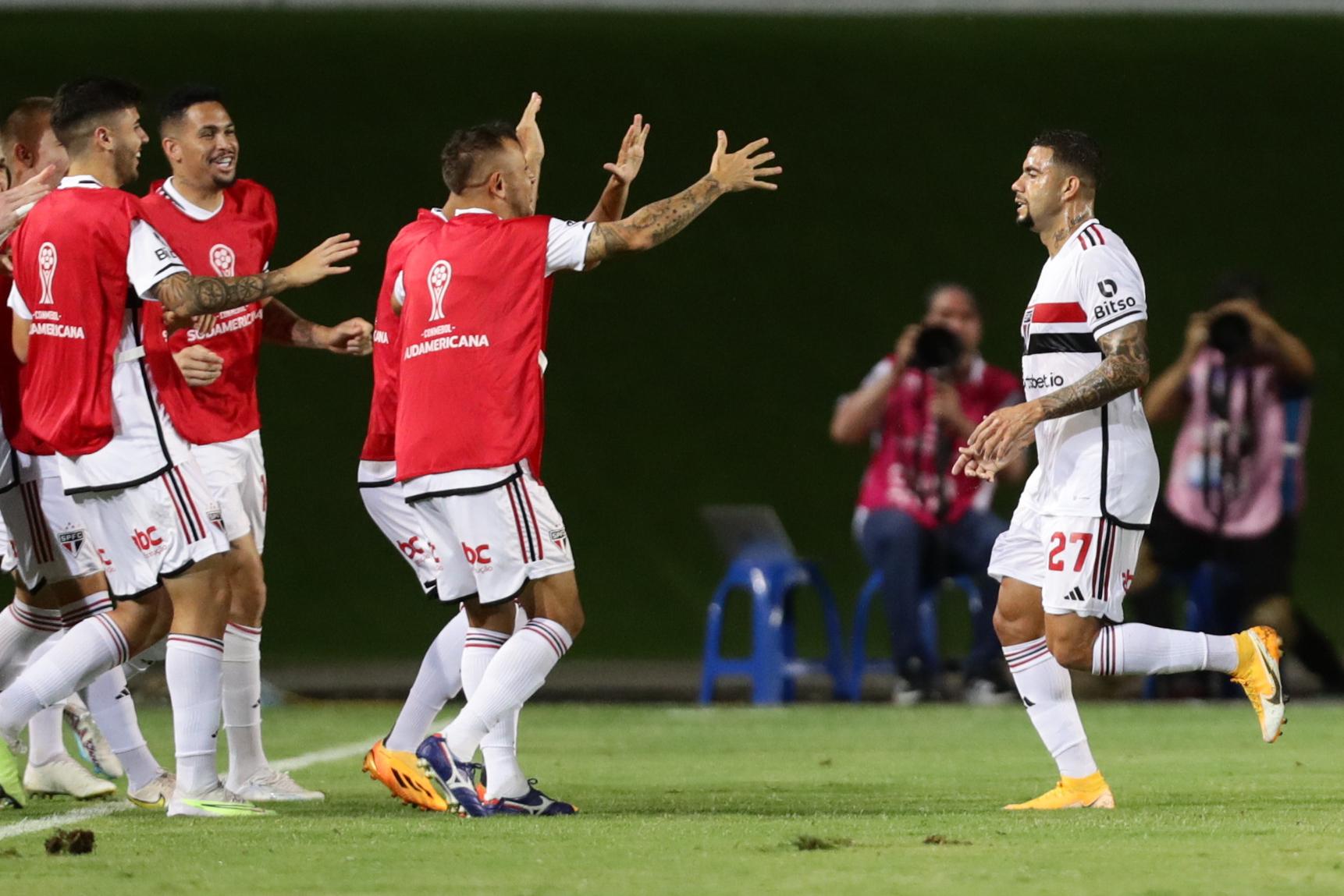 Sul-Americana: São Paulo vence Puerto Cabello e chega a 11 jogos de  invencibilidade