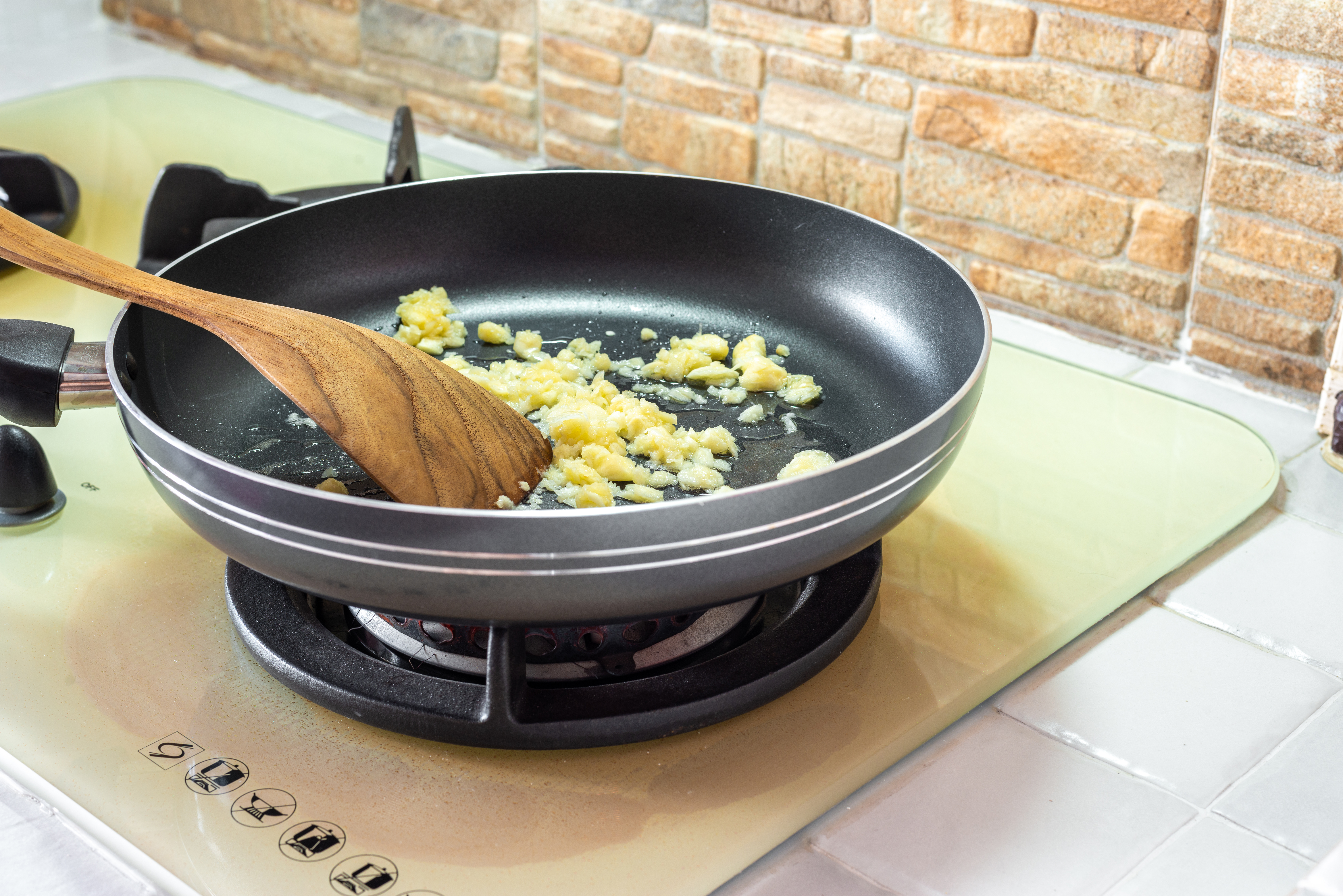 Dica: Refogue alho e cebola separadamente