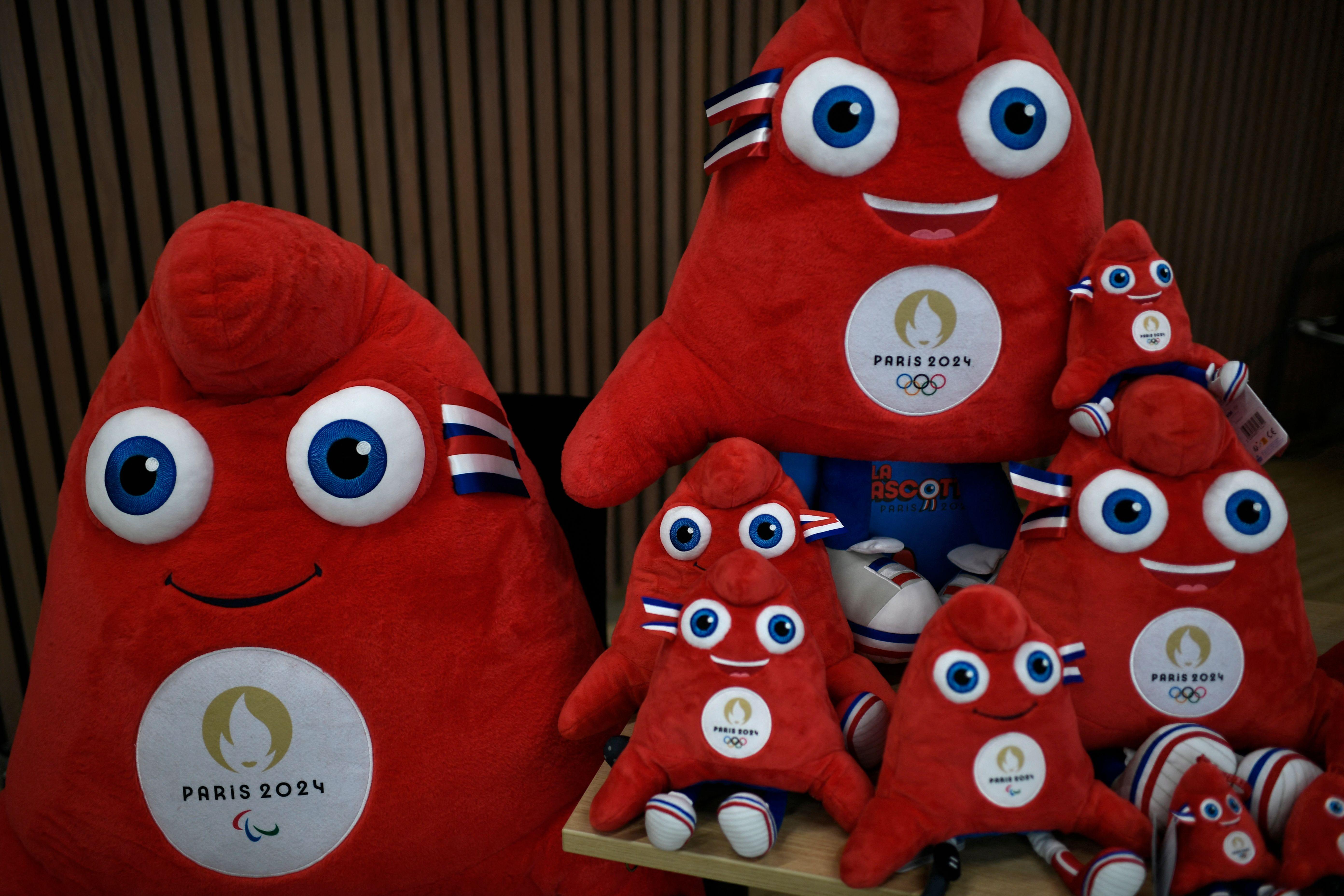 Consulado Geral do Japão em Curitiba - Estamos há apenas um ano desse  grande evento mundial com dois mascotes que são a cara do Japão!🎌 .  #MIRAITOWA: mascote da Olimpíada Tokyo 2020🥋