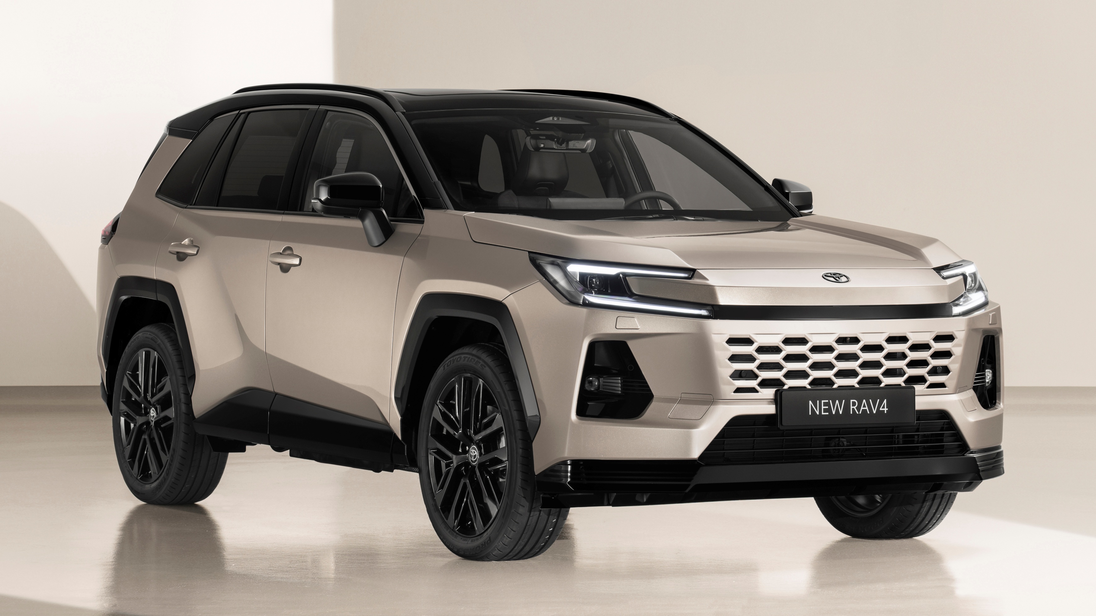 Novo Toyota RAV4 é lançado com estilo ousado e pode ser manobrado