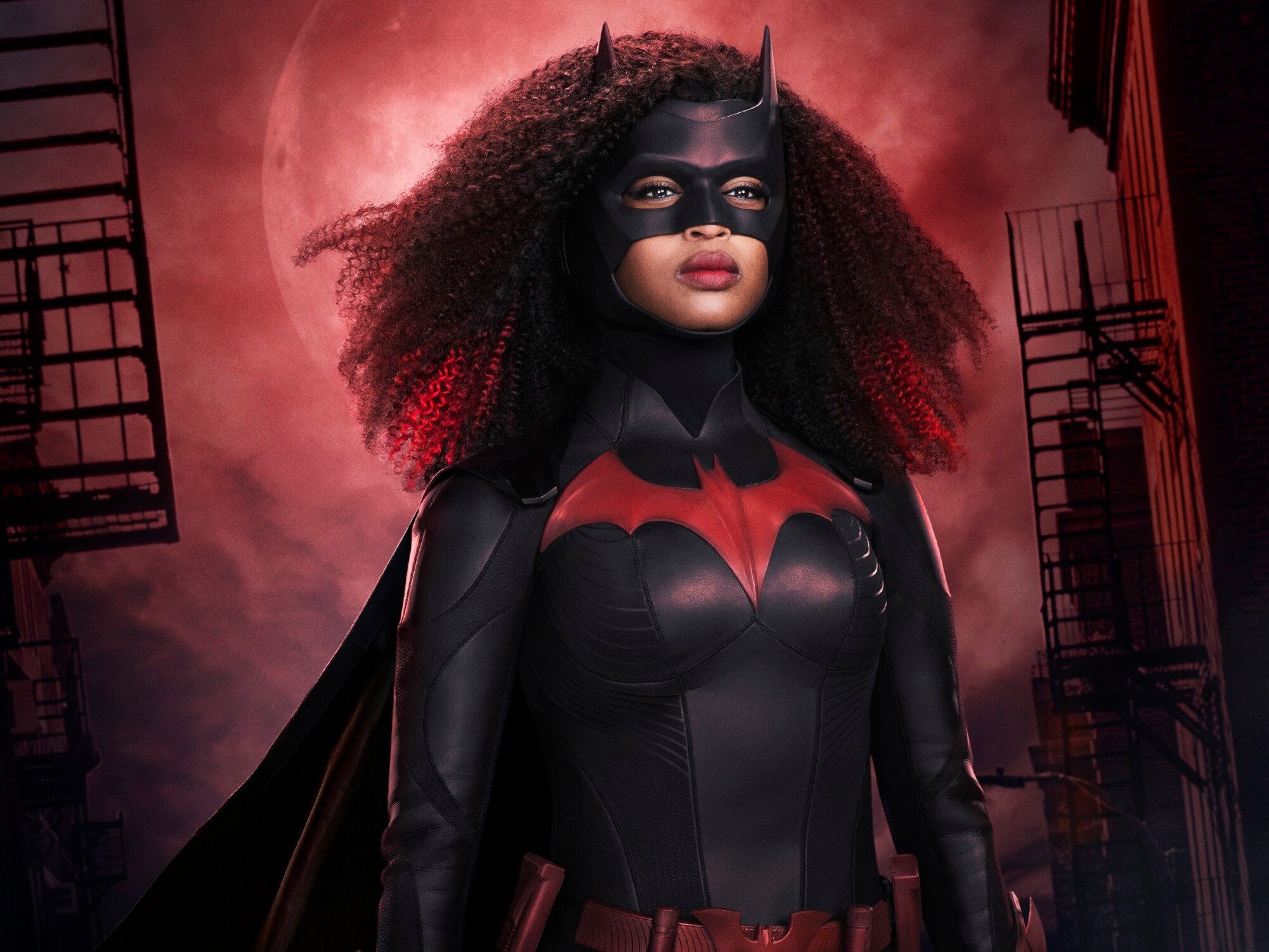 Batwoman  Ruby Rose denuncia abusos e morte de dublês no set