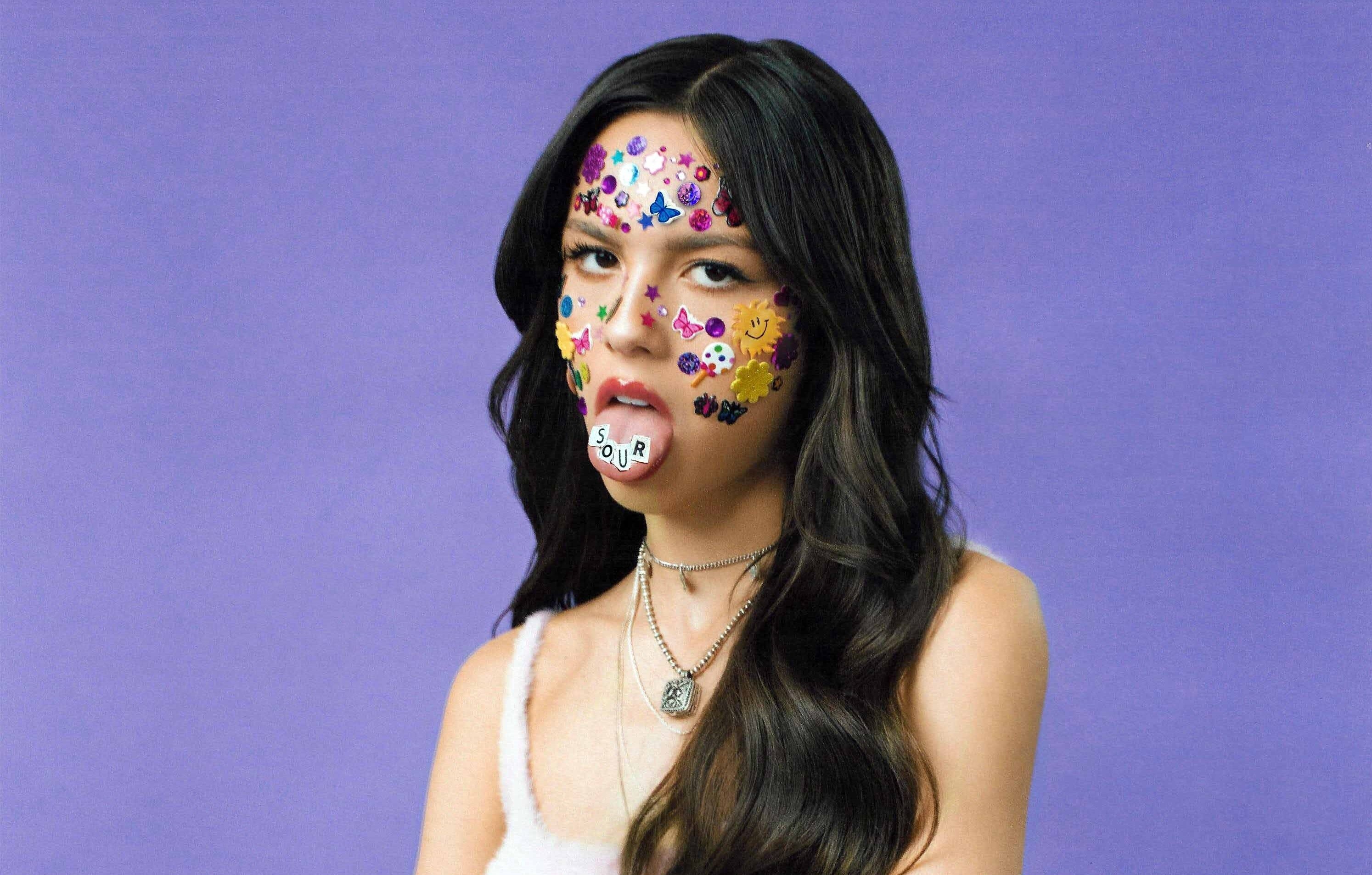 Olivia Rodrigo é a primeira artista a ter 4 músicas juntas no top