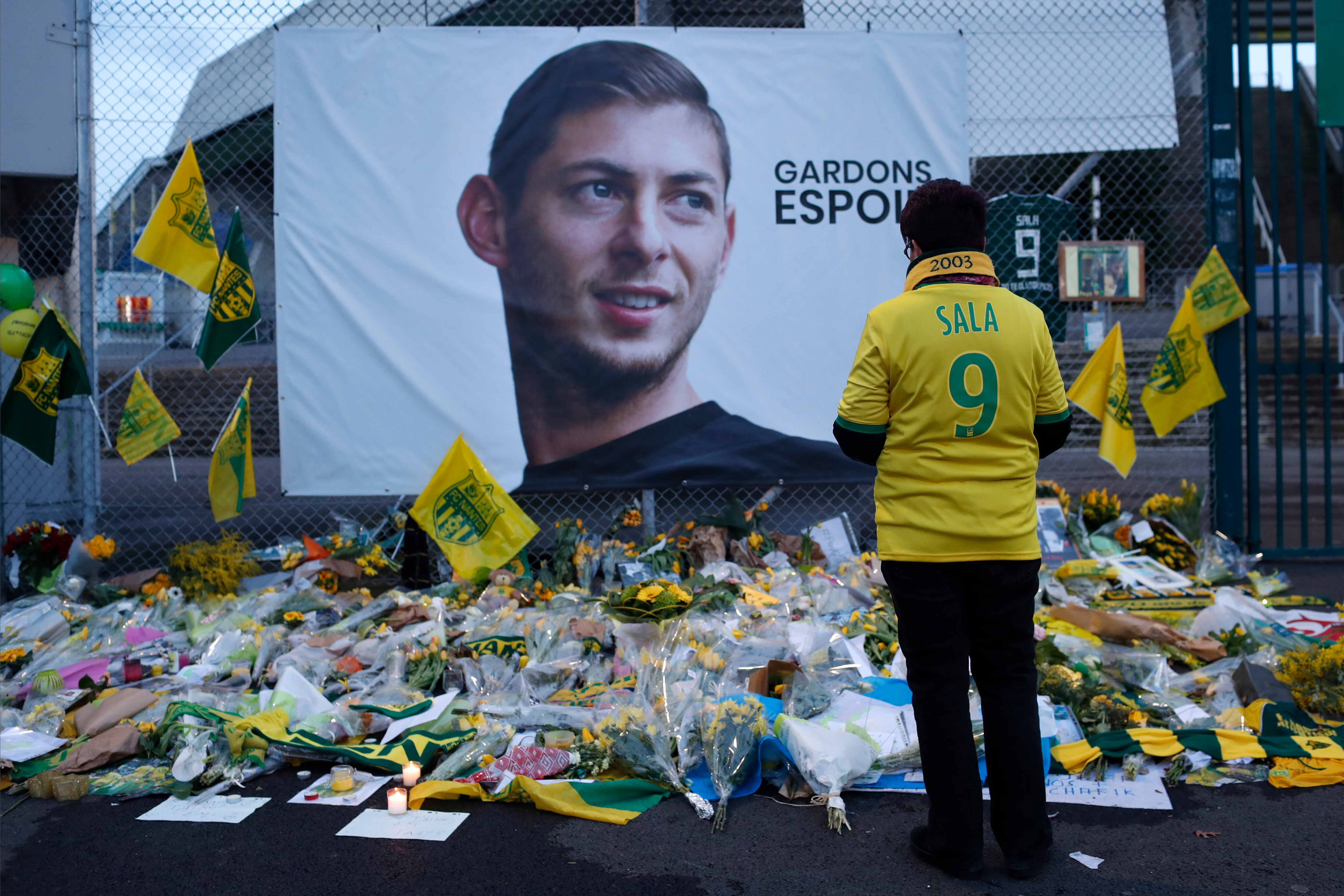 Em homenagem a Sala, Nantes aposenta camisa número 9