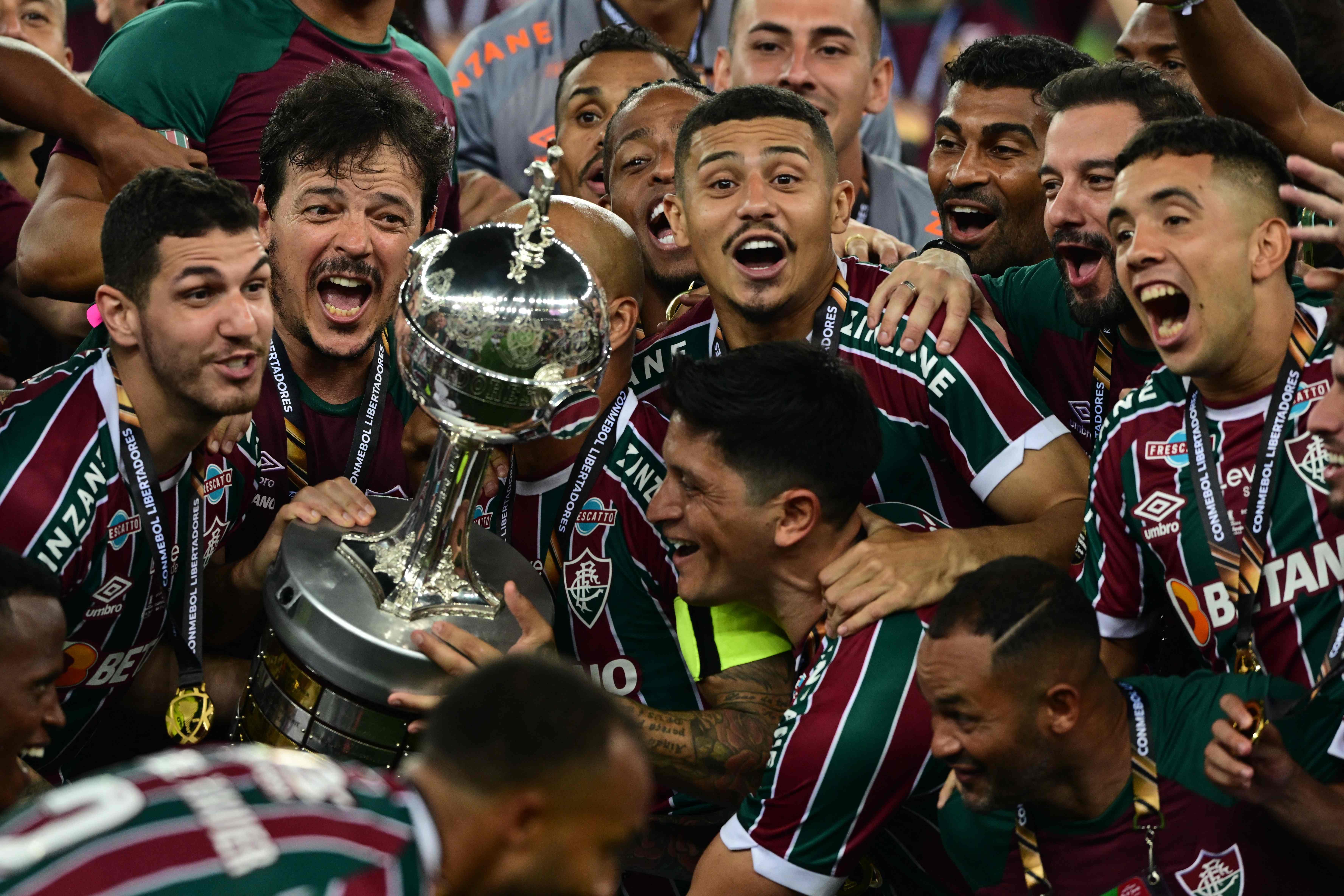 Por que prêmio por taça na Champions é inferior à Libertadores