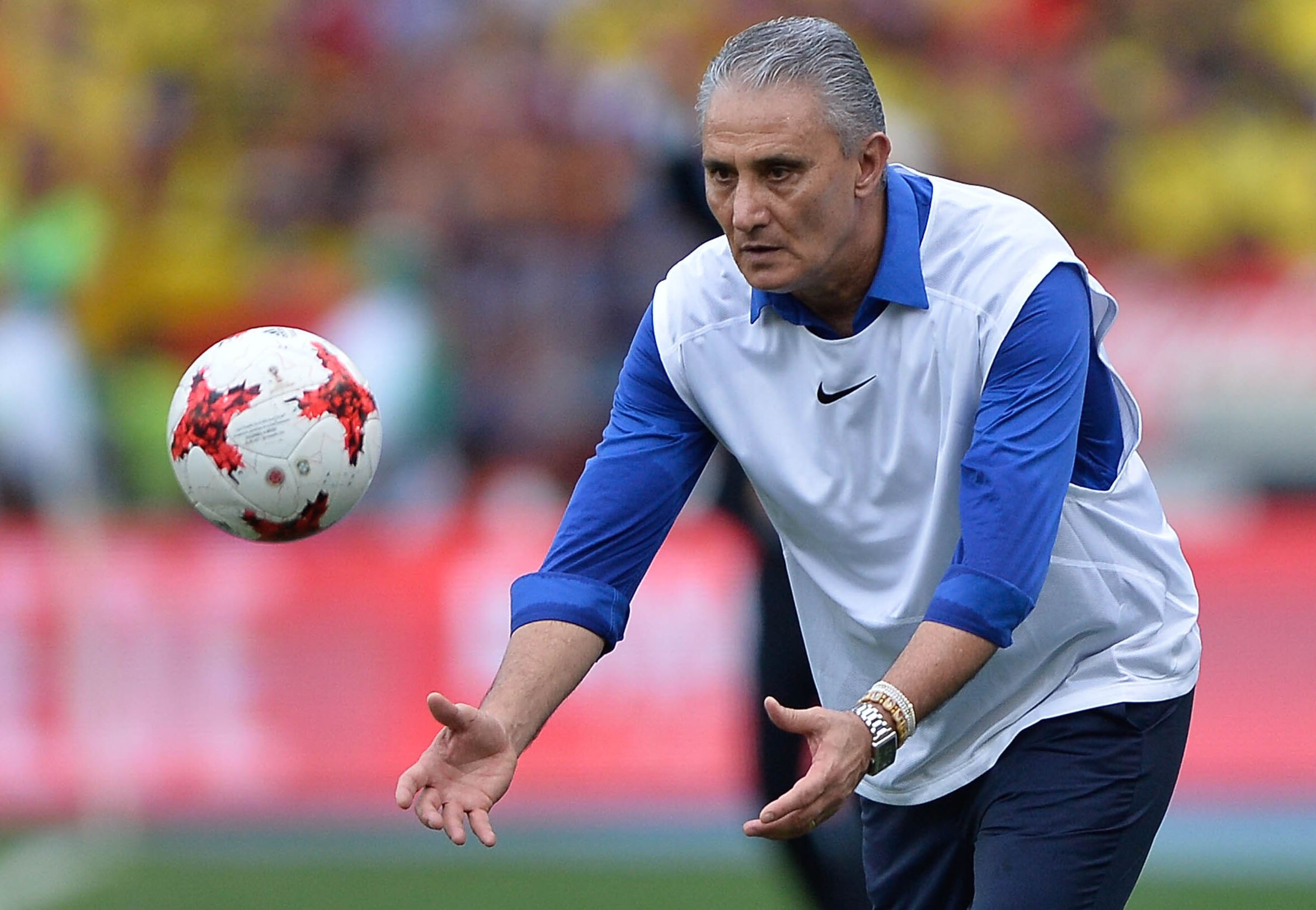 Tite lamenta chances perdidas após empate e diz, 'se tivesse