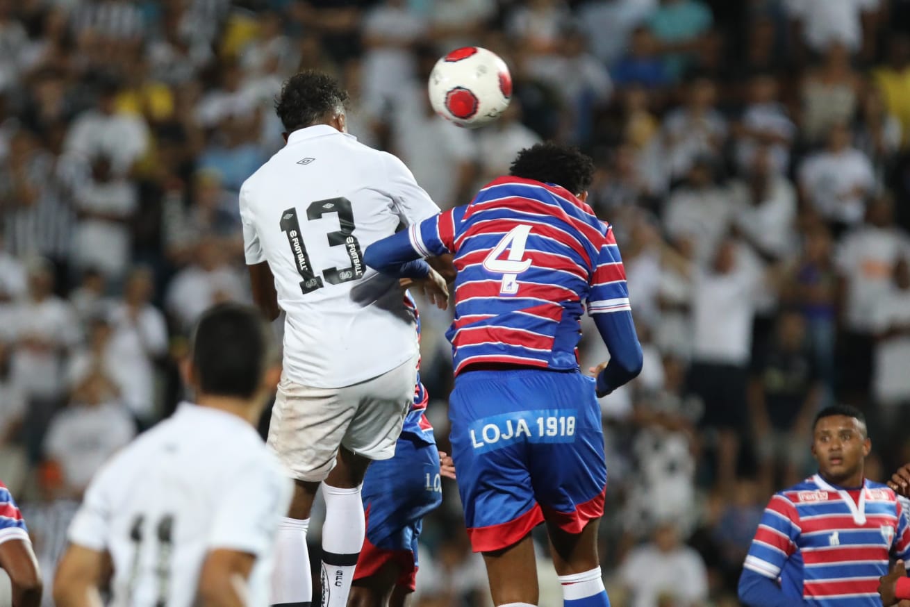 Fortaleza perde para o Santos em jogo marcado por falhas na iluminação e é  eliminado da Copinha - Jogada - Diário do Nordeste