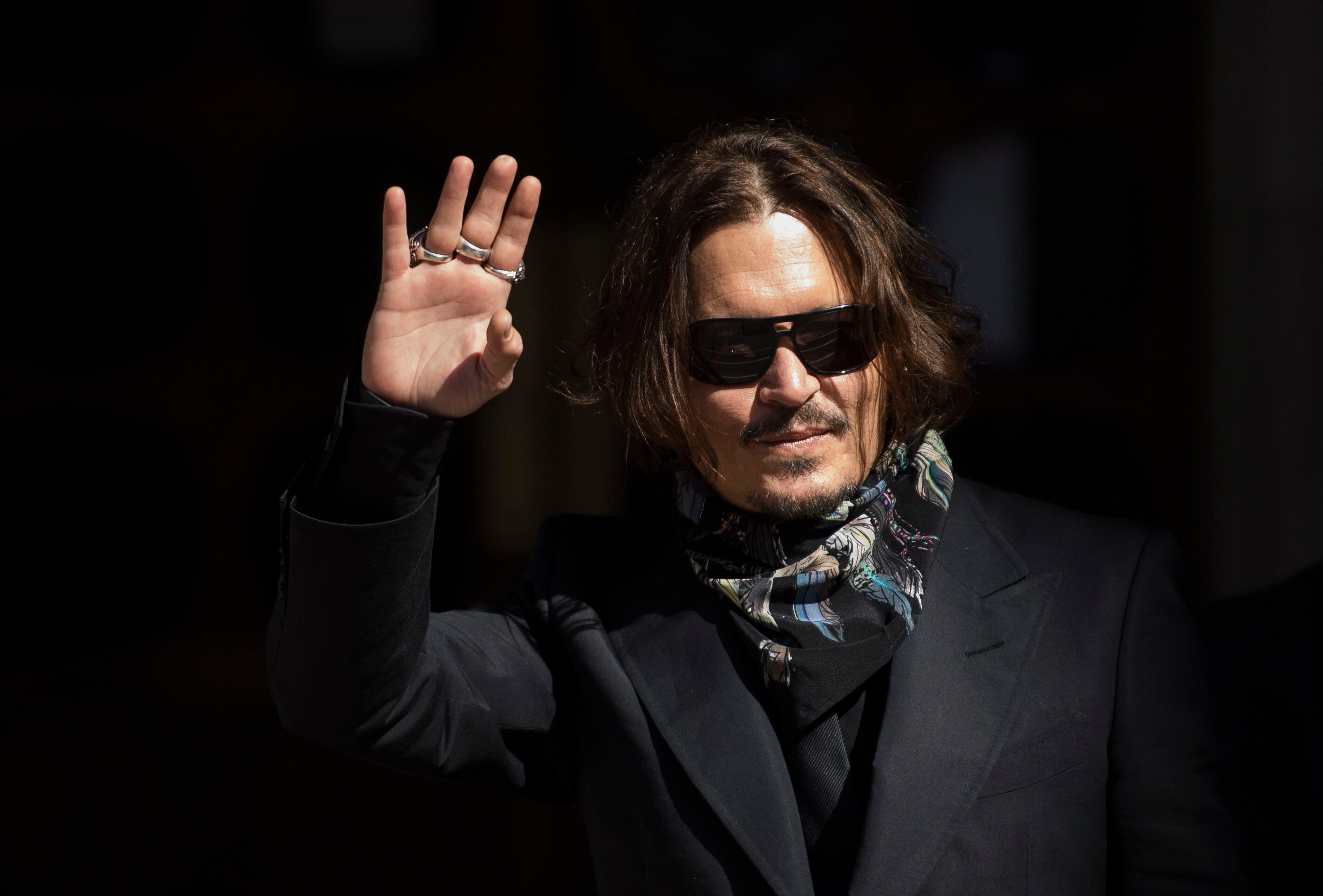 Advogados de Amber Heard dizem que Johnny Depp virou 'monstro' por causa de  drogas e álcool