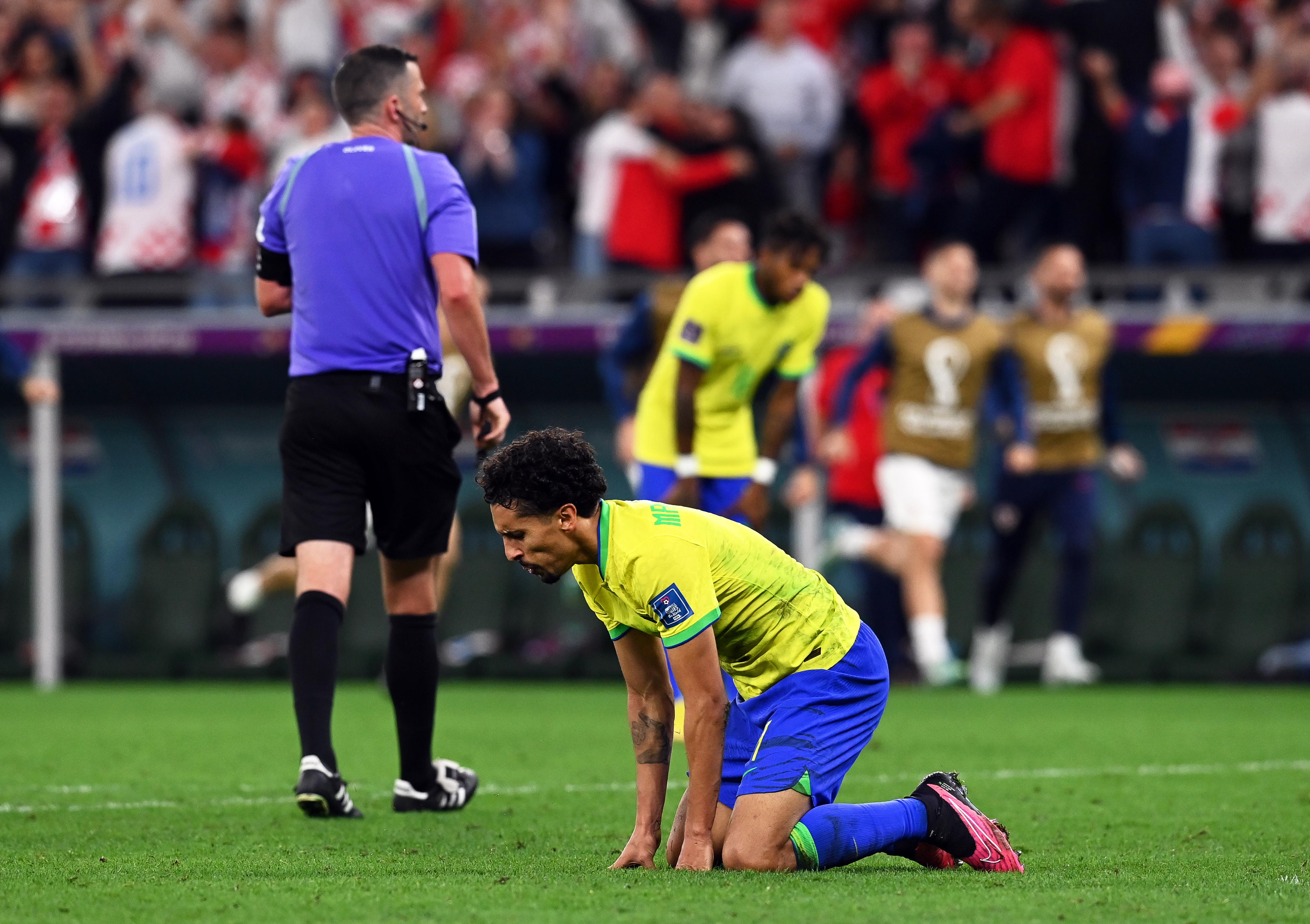 Brasil perde nos pênaltis e está fora da Copa do Mundo - ISTOÉ Independente