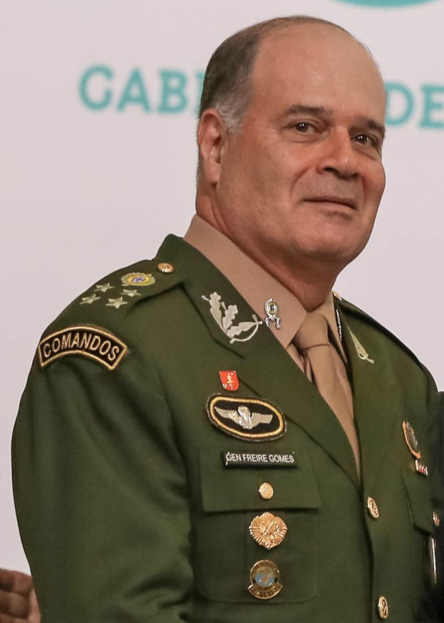 Quem é Freire Gomes, o general que vai assumir o Comando do Exército