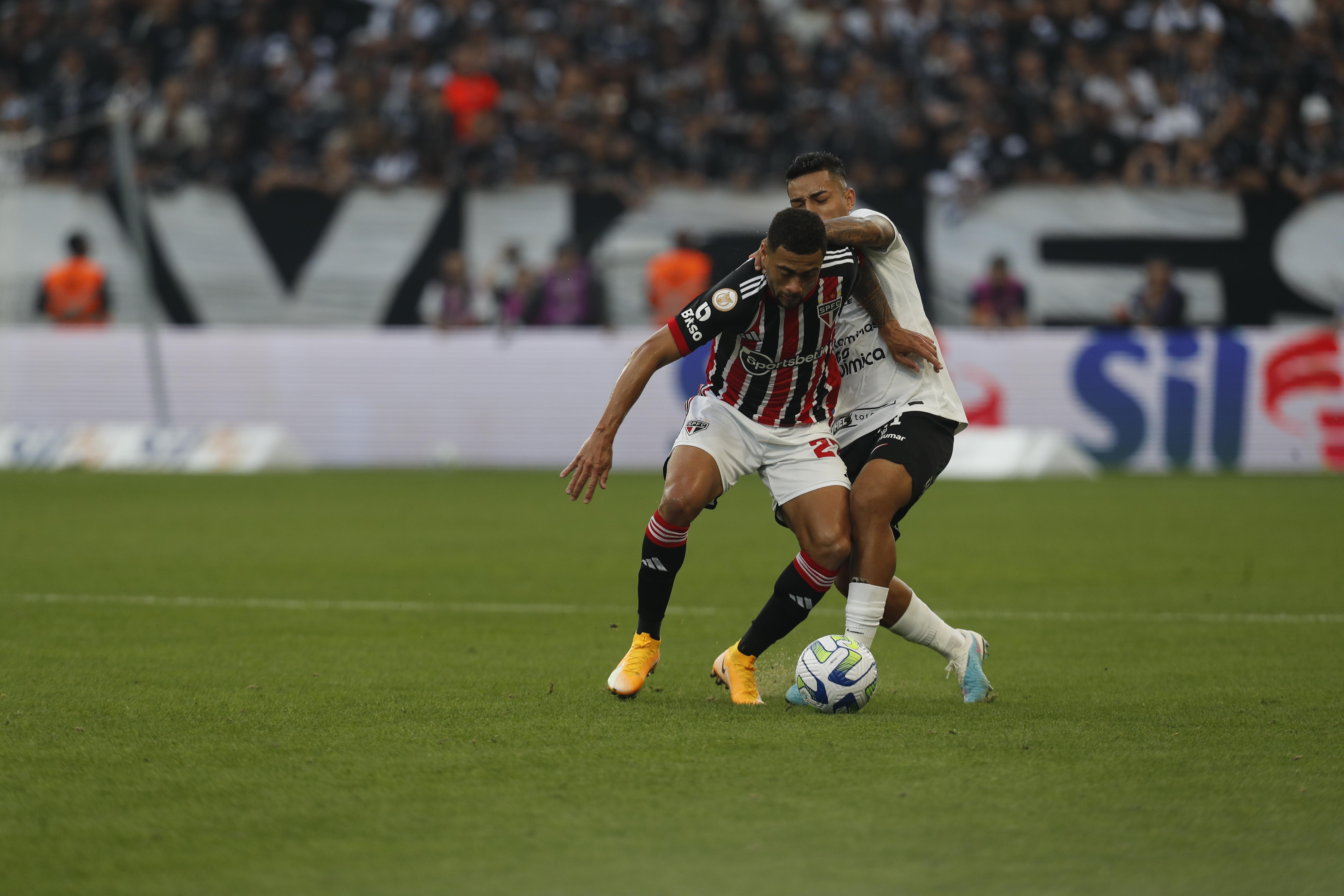 Corinthians busca o empate com o São Paulo e mantém tabu e