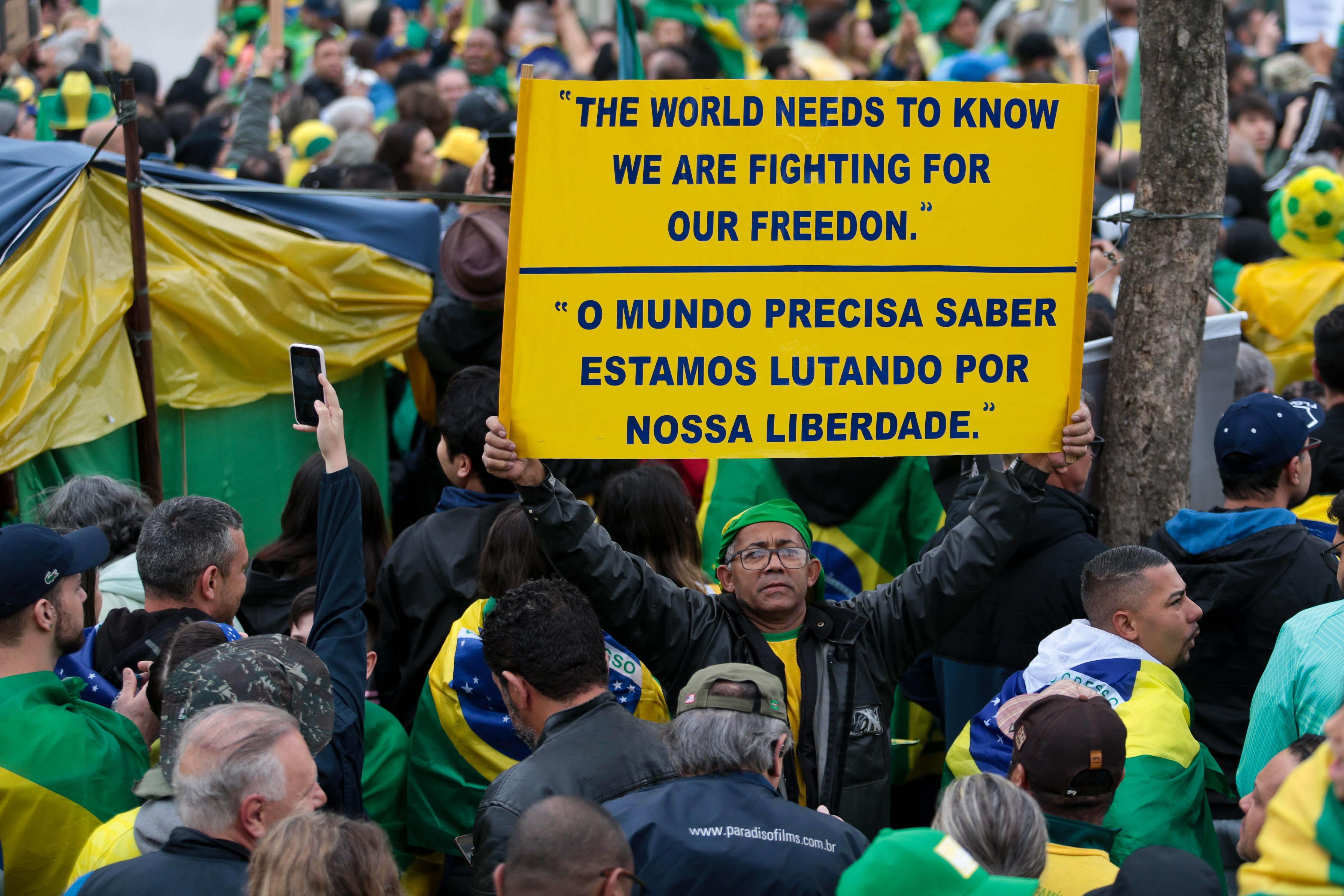 Eduardo Bolsonaro e Ciro Nogueira veja quem mais viajou para ver