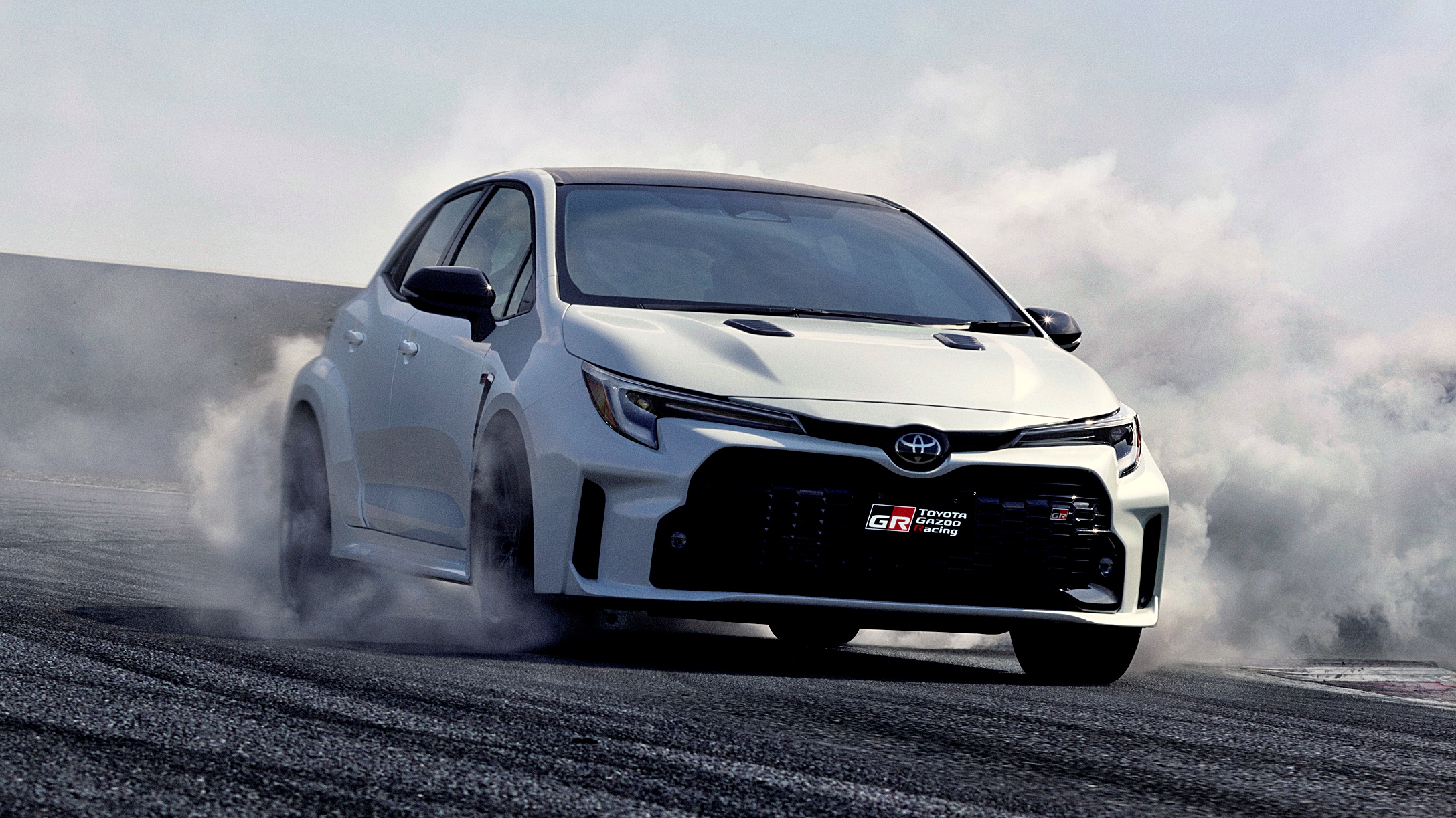 Toyota GR Corolla chega ao Brasil com apenas 99 unidades; veja o