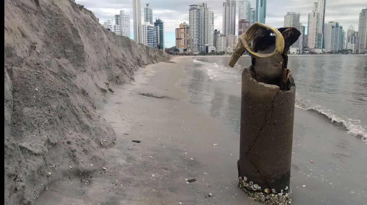 Entenda fenômeno de areia movediça que ocorreu em Balneário