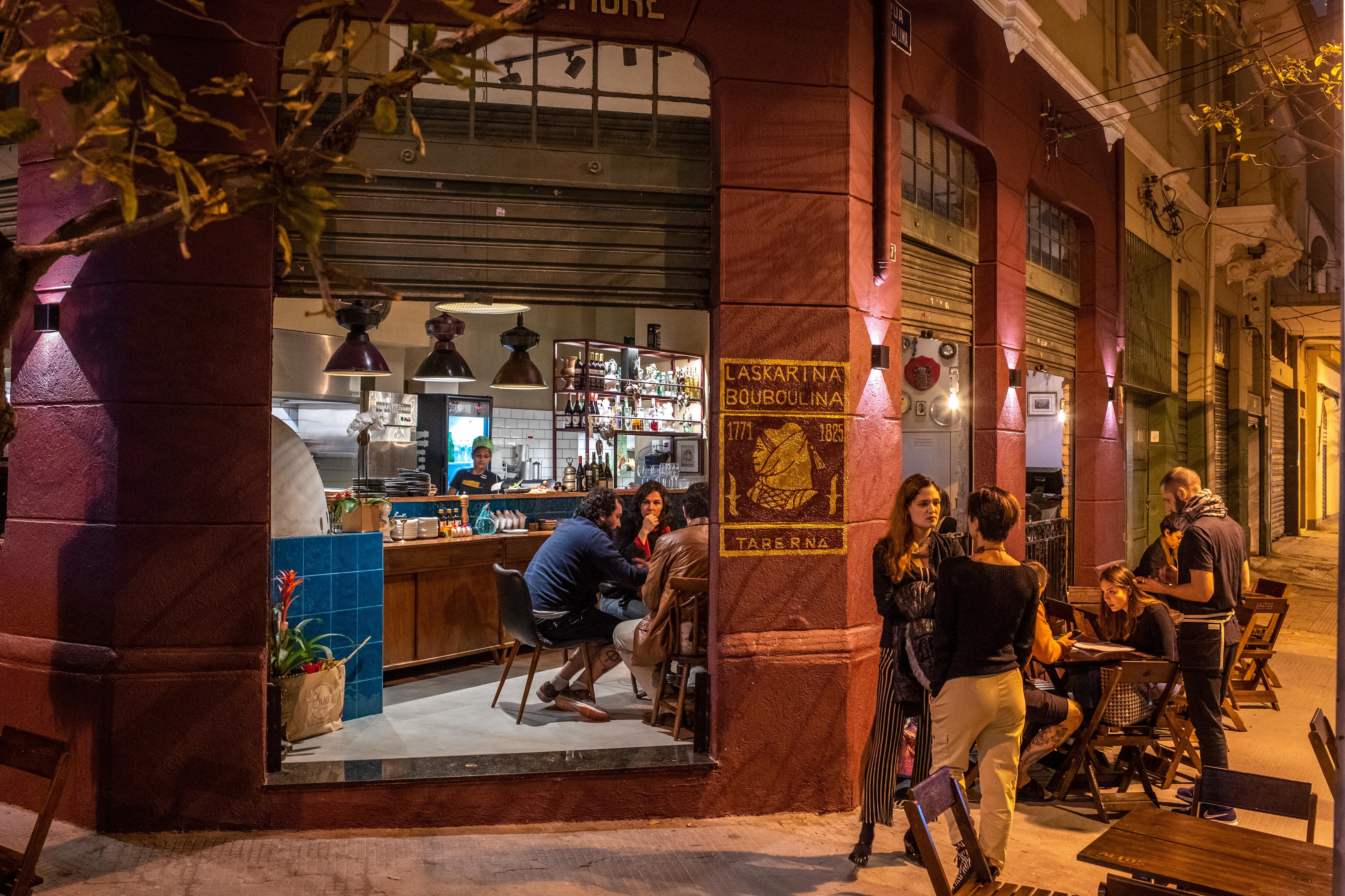 Mais de 100 endereços de bares para comer e beber no Rio