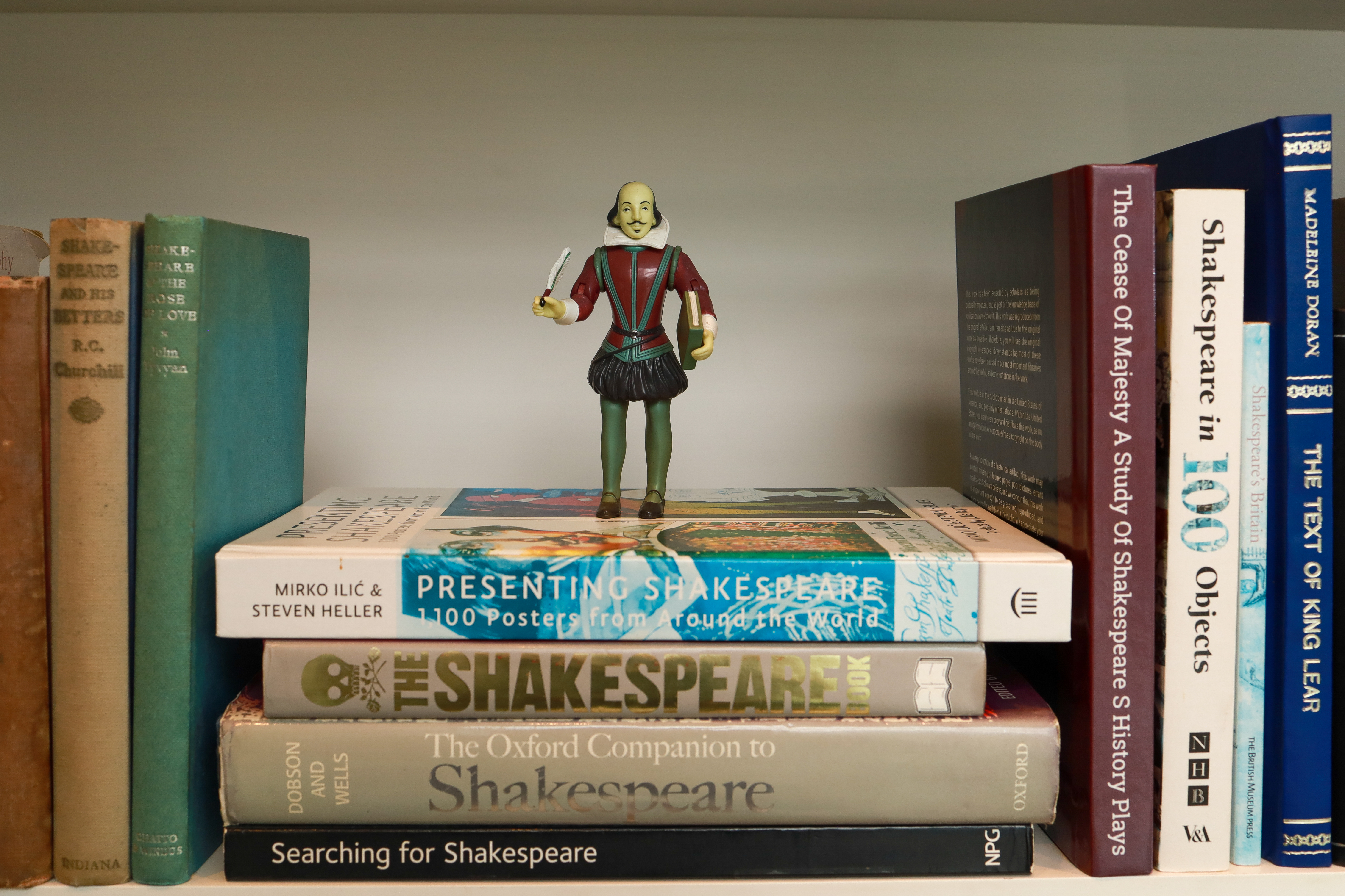 Vídeo: Por que Shakespeare é pop? Maior colecionador de livros do