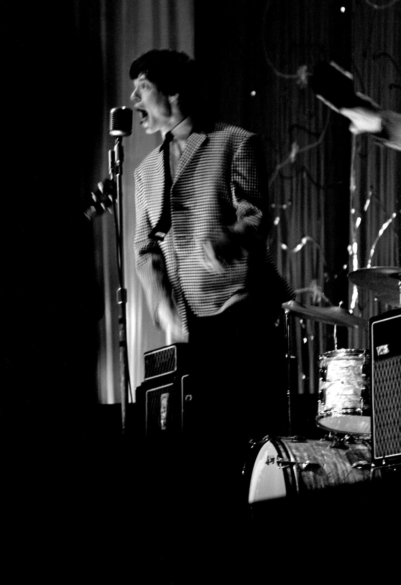 Os 50 anos do logotipo dos Rolling Stones, o mais emblemático do rock -  Estadão, image size:1317x1920