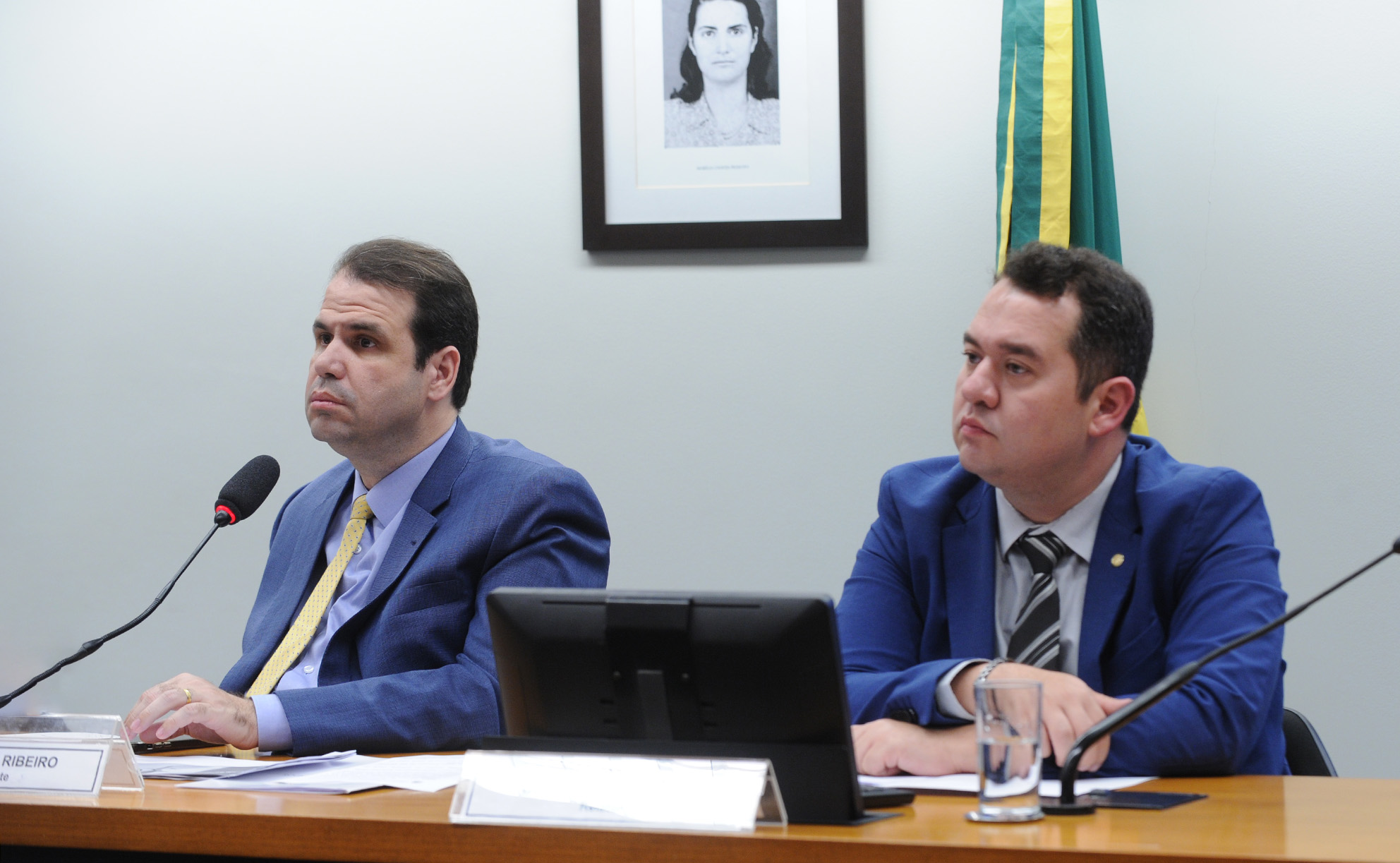 Ronaldinho abriu mão de 6 voos para comparecer à CPI; aeroporto nega  cancelamentos por mau tempo - Estadão