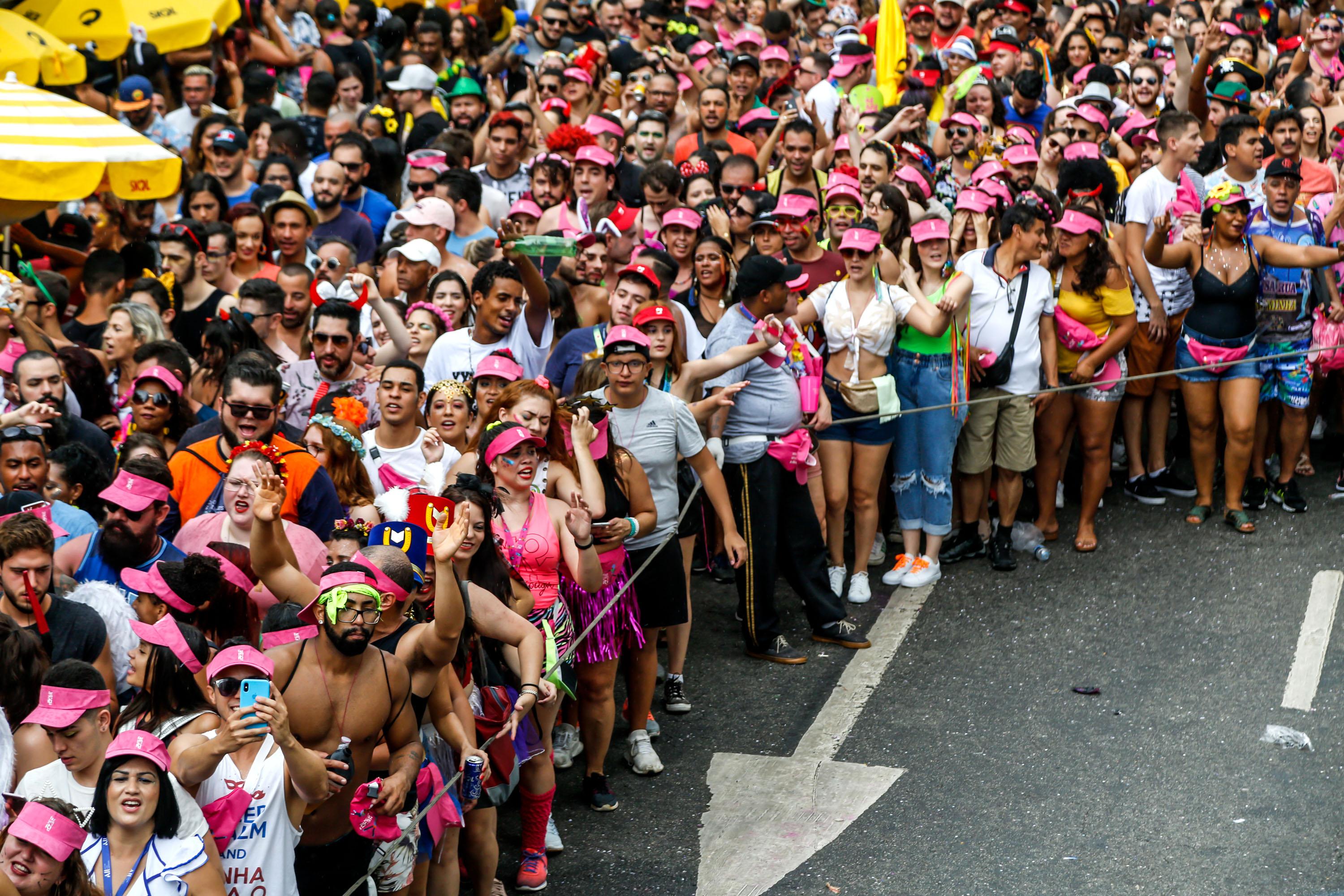 Carnaval de rua de SP encolheu? Por que tantos blocos desistiram