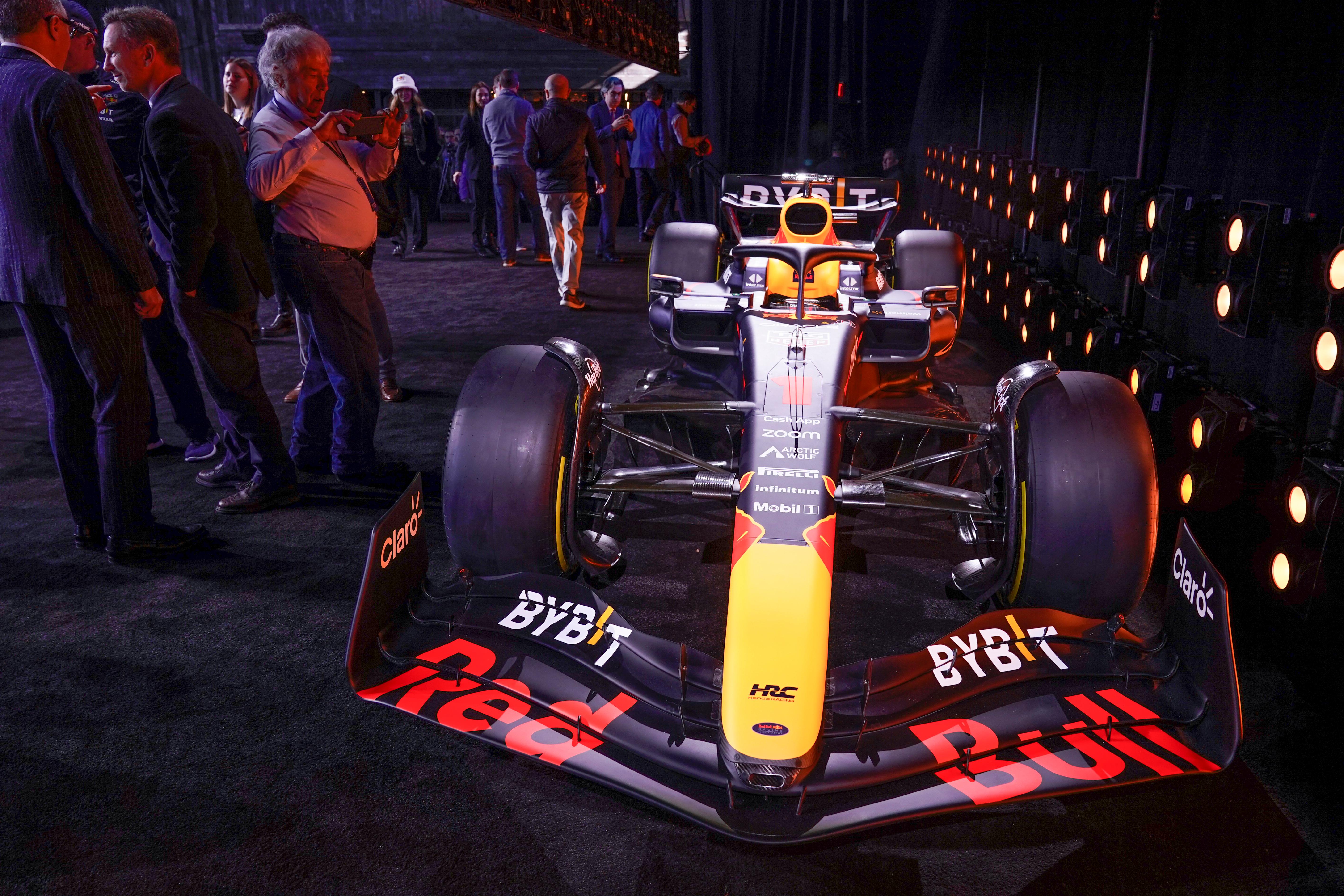 Red Bull faz evento em Nova York e apresenta cores do RB19 para