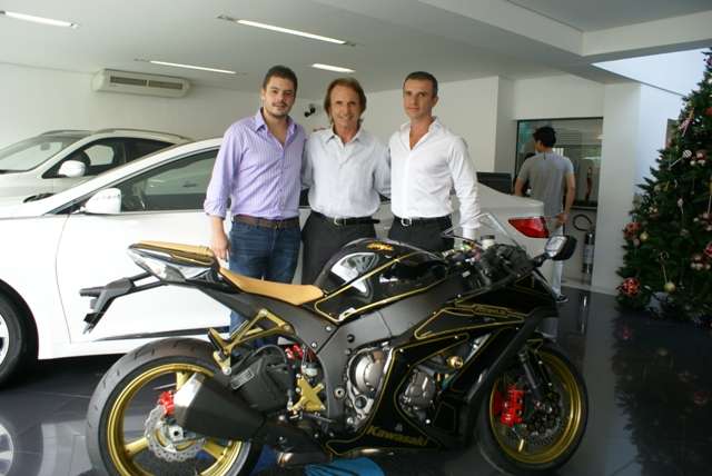 Ninja ZX-10 arrematada por R$ 130 mil - Estadão