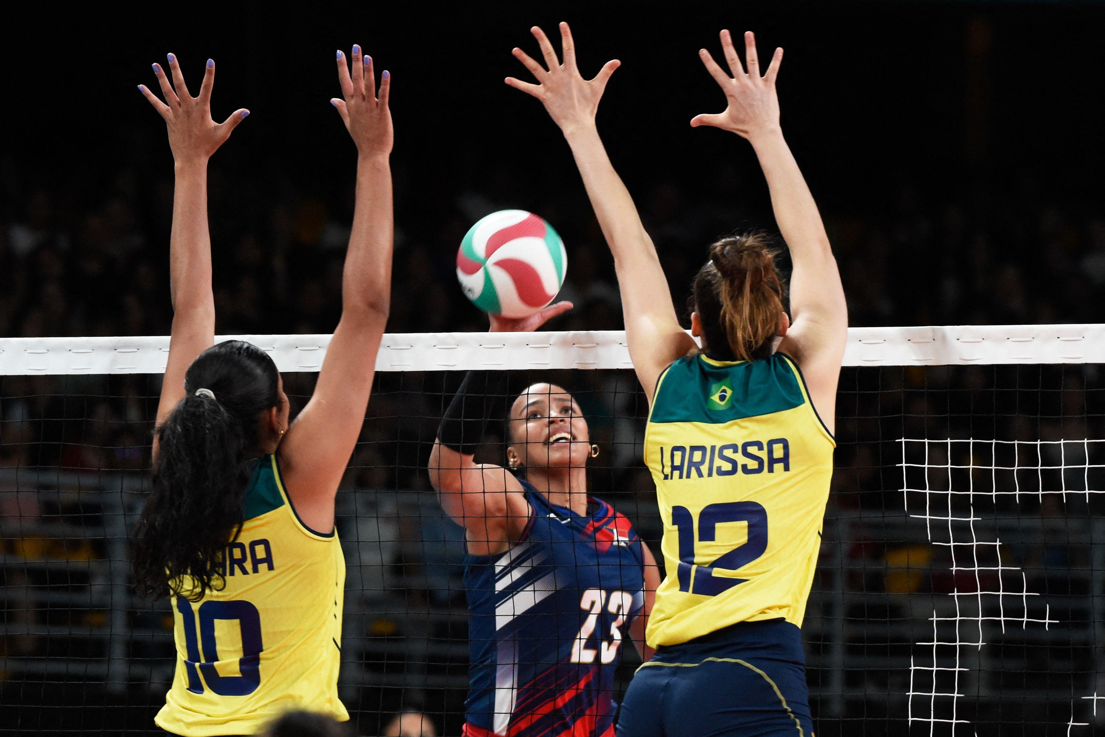 Vôlei feminino: Após susto, Brasil consegue virada e bate a República  Dominicana