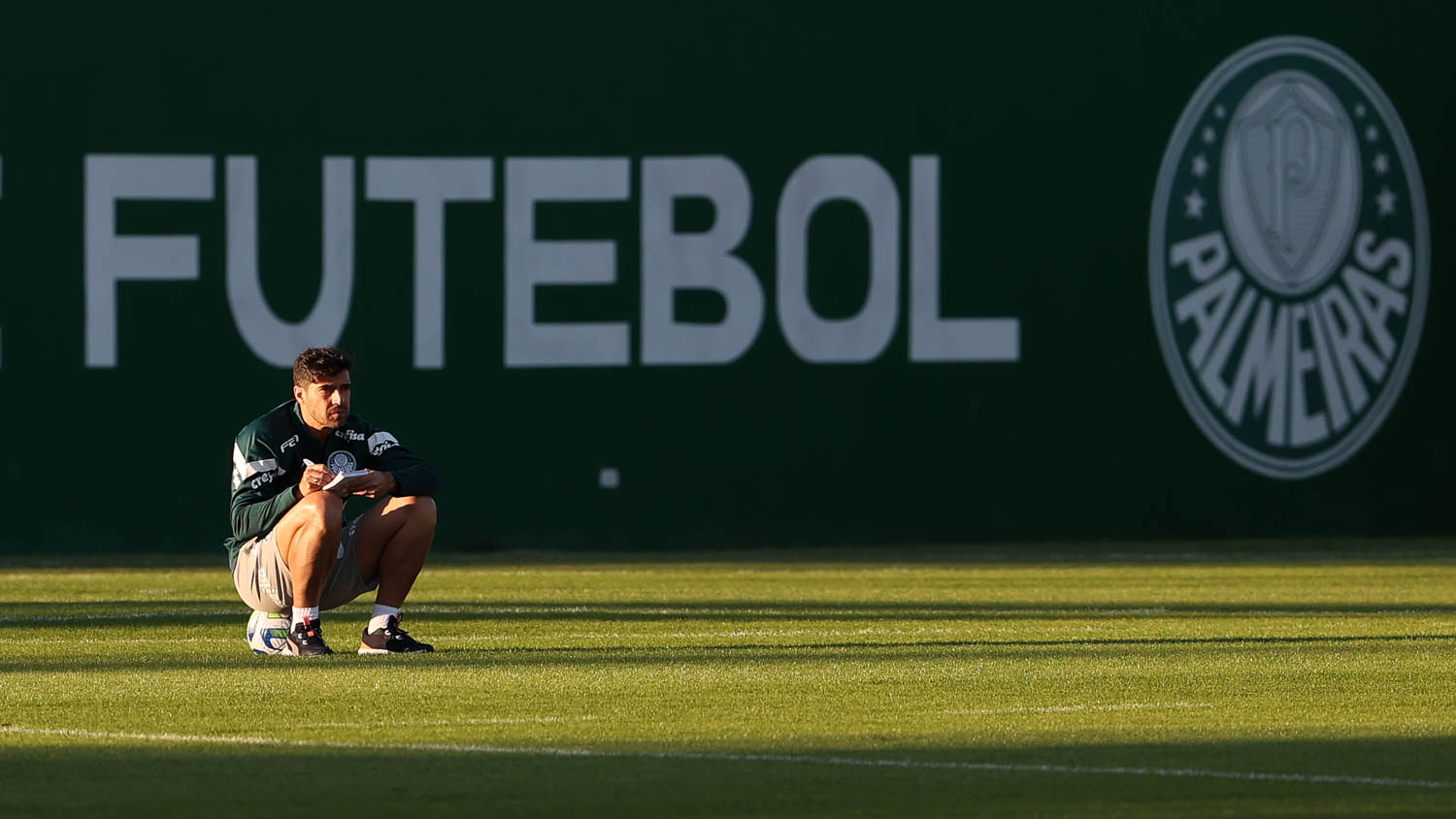 Palmeiras cede empate ao Athletico-PR e alcança terceiro jogo sem vitória  no Brasileirão - Estadão