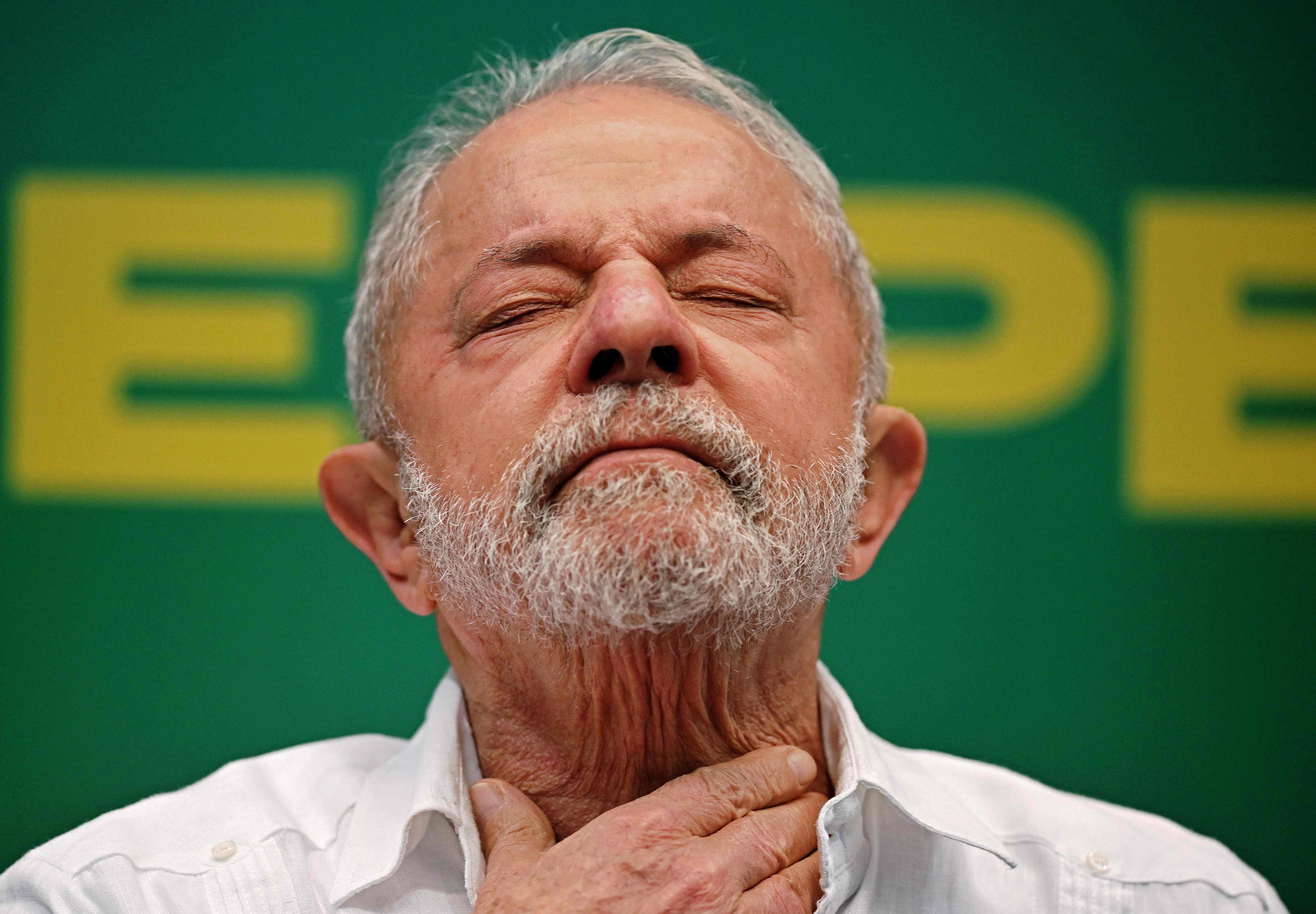 Farra das viagens: ministro de Lula embolsou dinheiro público com