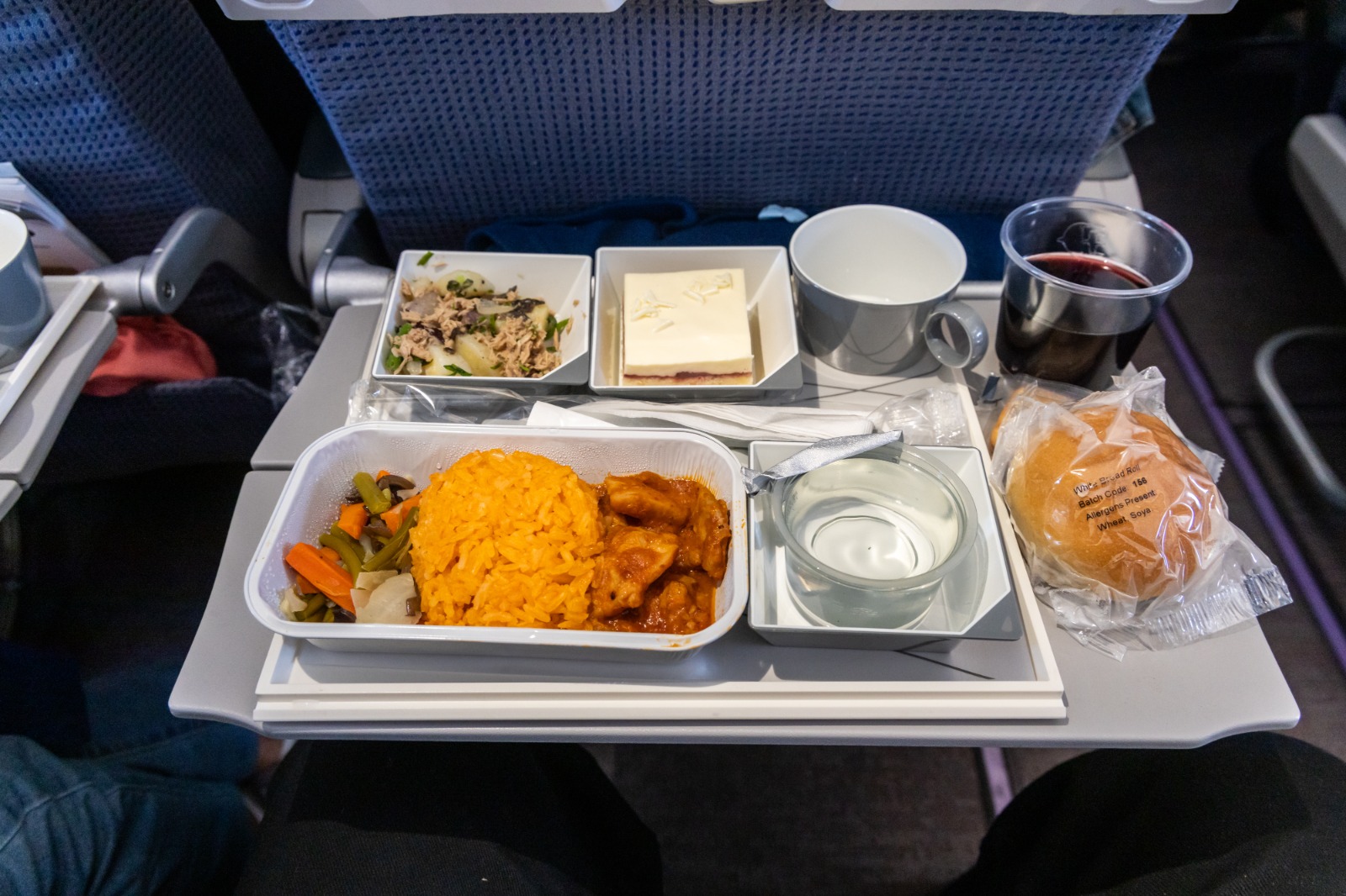 Comidas para Viagem de Avião: O que evitar