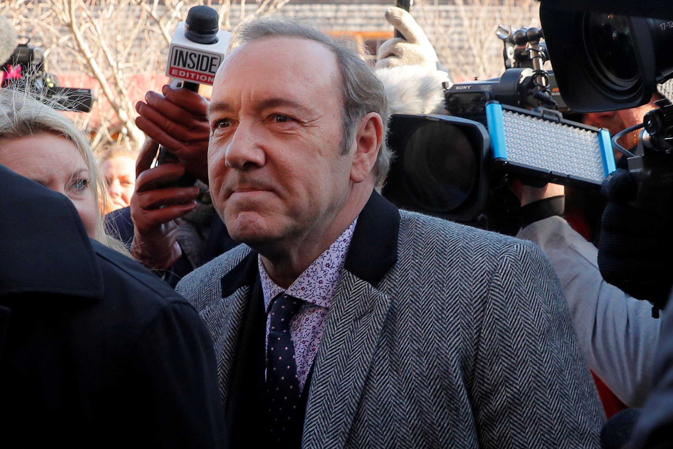 TESTEMUNHA ACUSA KEVIN SPACEY DE SER KEYSER SÖZE - inÉpcia