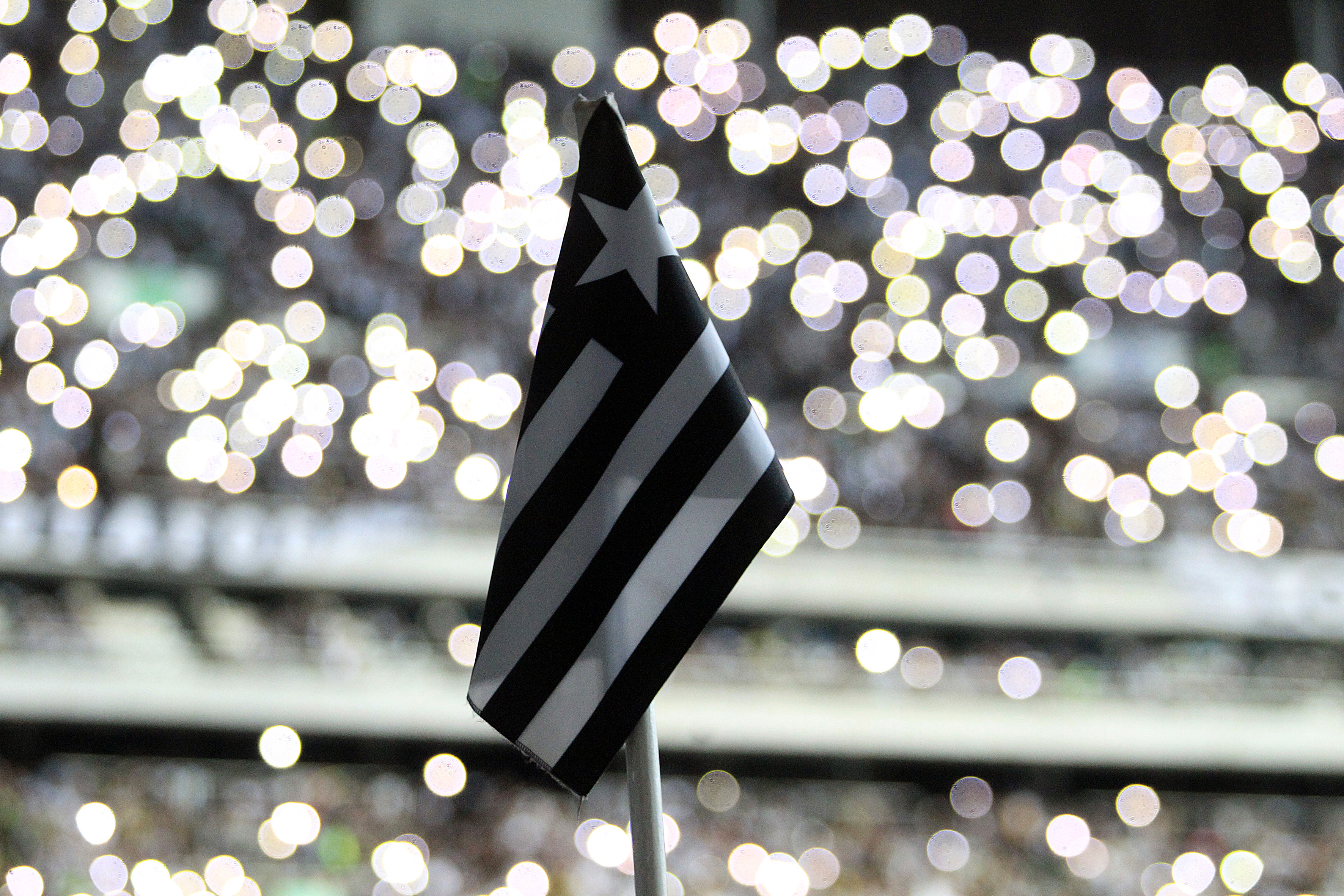 BOTAFOGO X ATHLETICO - JOGO NESSE DOMINGO, ÁS 15H, NO ESTÁDIO NILTON  SANTOS, COM PORTÕES FECHADOS! 