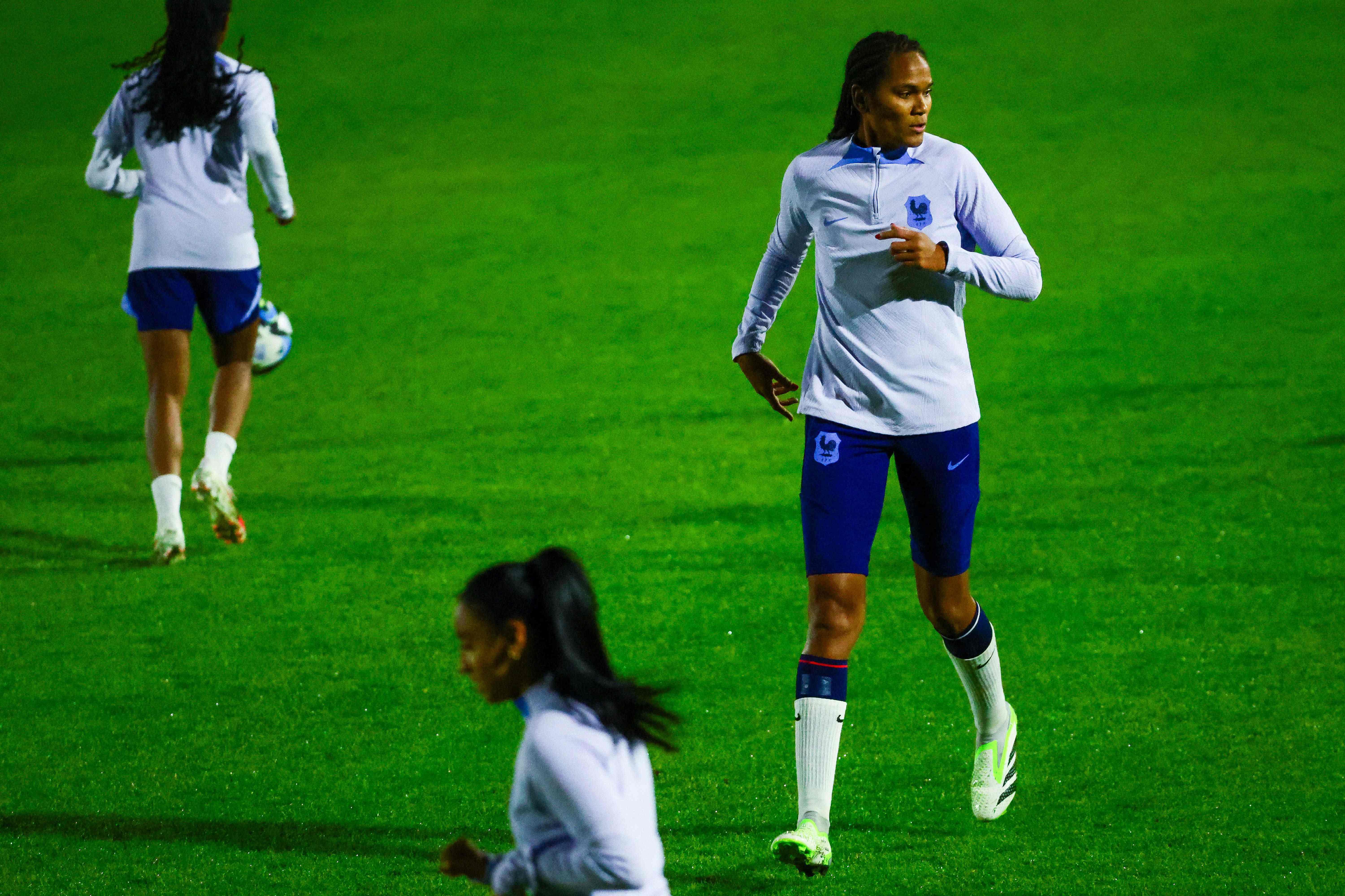 Estrela da França, Wendie Renard acusou ex-técnica de assédio moral e já  foi indicada ao Bola de Ouro