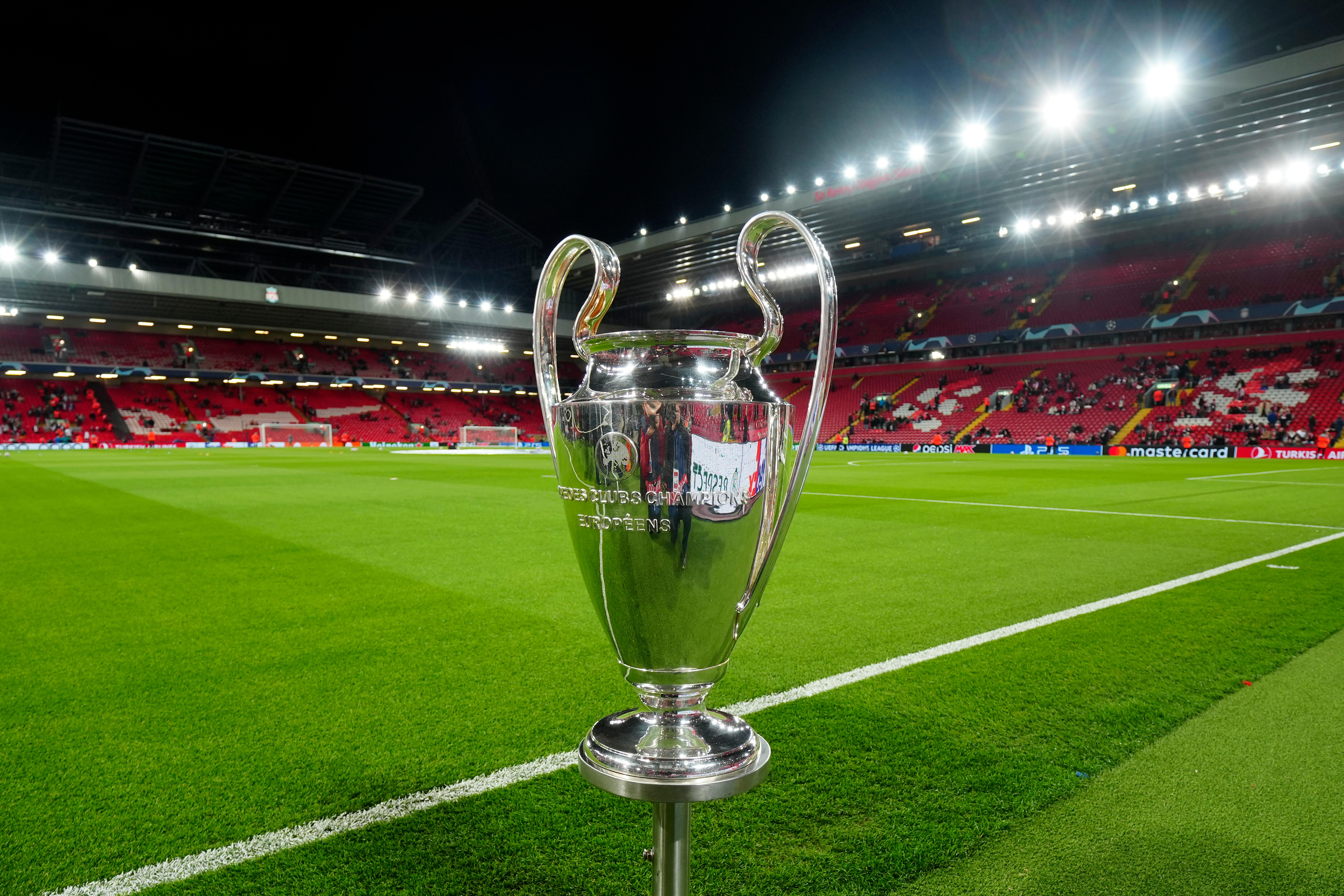 UEFA define confrontos das quartas de final da Champions League 2022/23