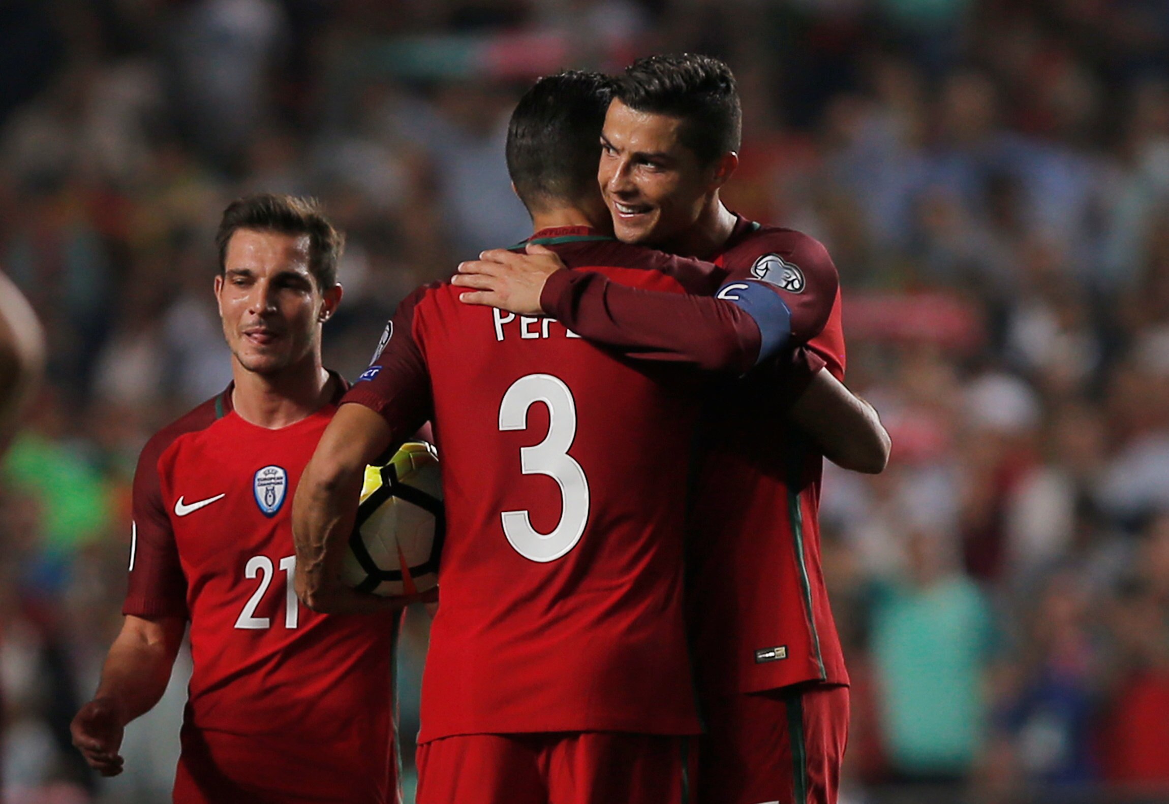 FIFA apresenta pôster oficial da Copa do Mundo da Rússia com homenagem a  Yashin e estilo retrô, Esportes