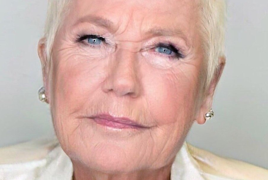 Xuxa posta foto com aplicativo para 'envelhecer': 'é assim que muita gente  me vê' - Estadão