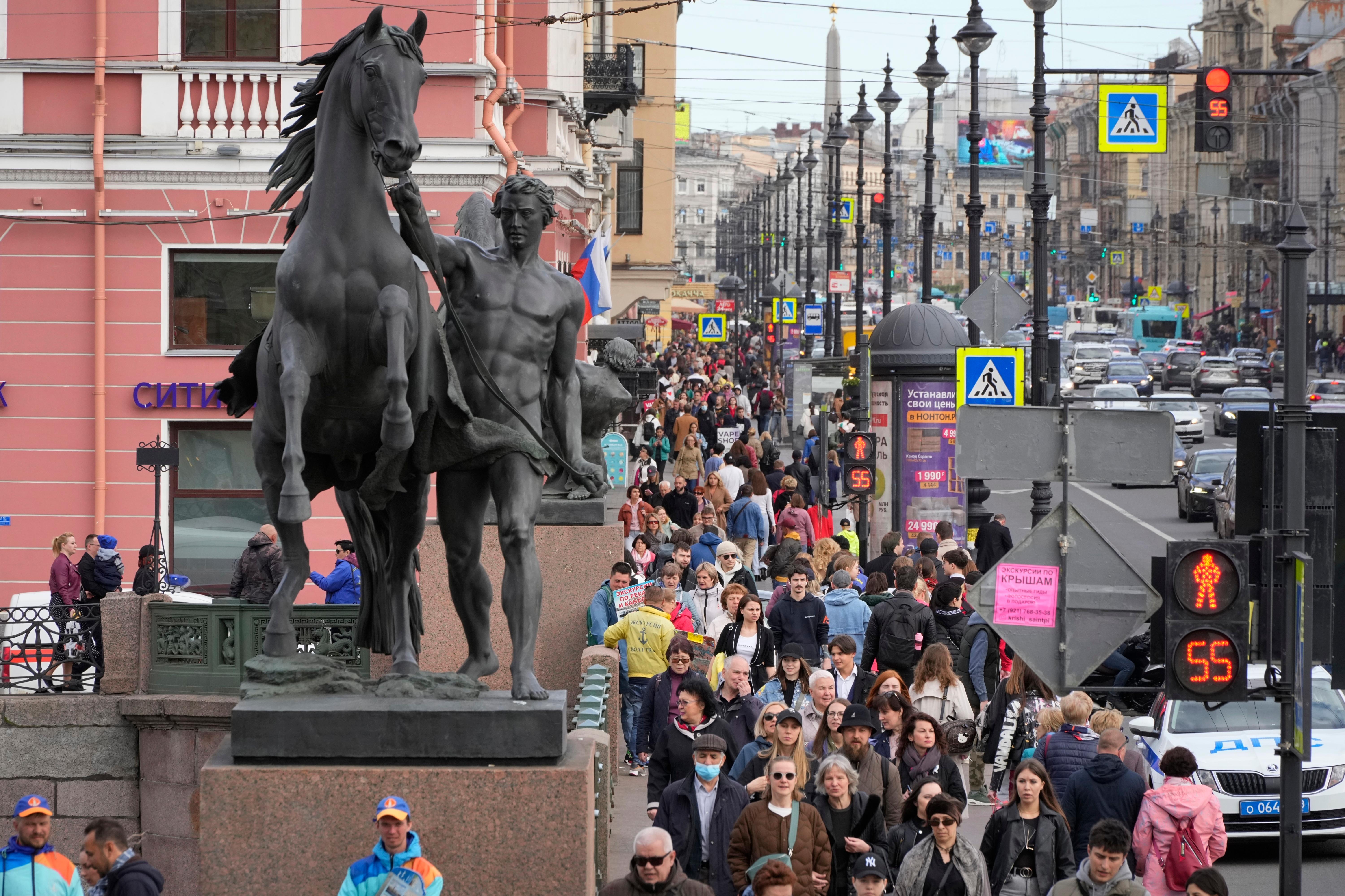 90min - Os estrangeiros que atuam na Rússia e na Ucrânia