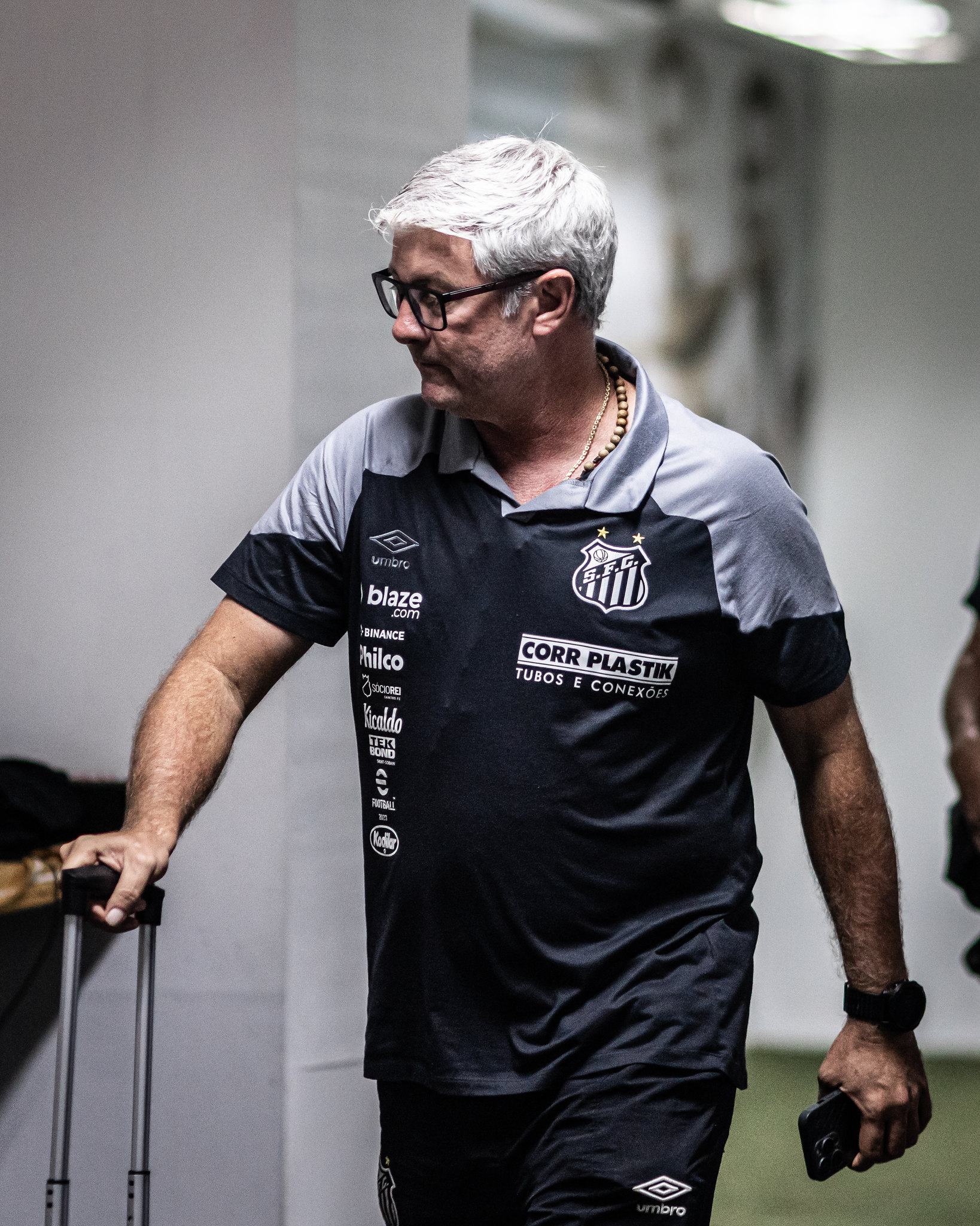 Odair elogia postura do Santos em derrota, mas cobra resultado: Ninguém  sobrevive de jogar bem, santos