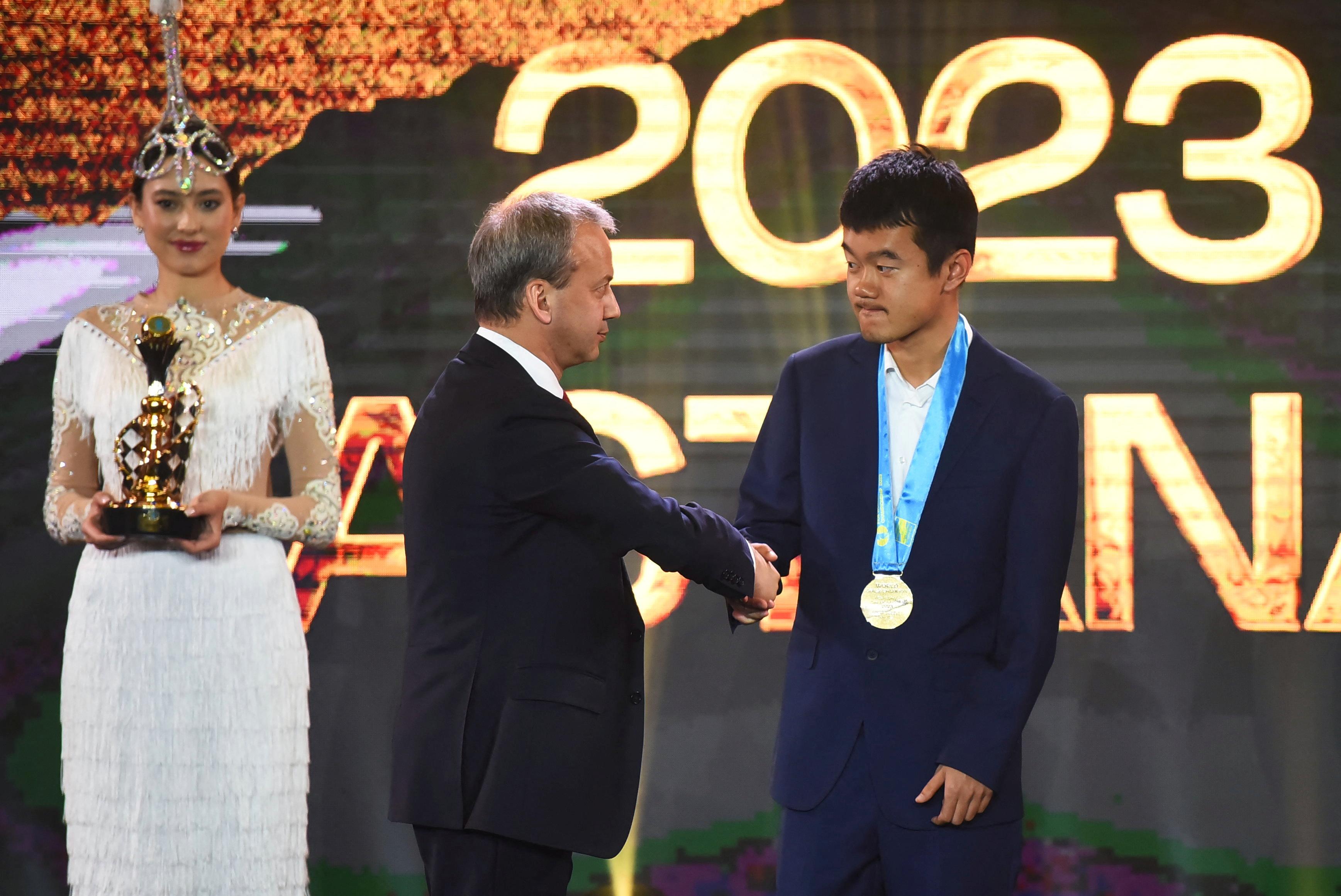 Ding Liren O Campeão Mundial De Xadrez Reinante Na Grande Turnê De