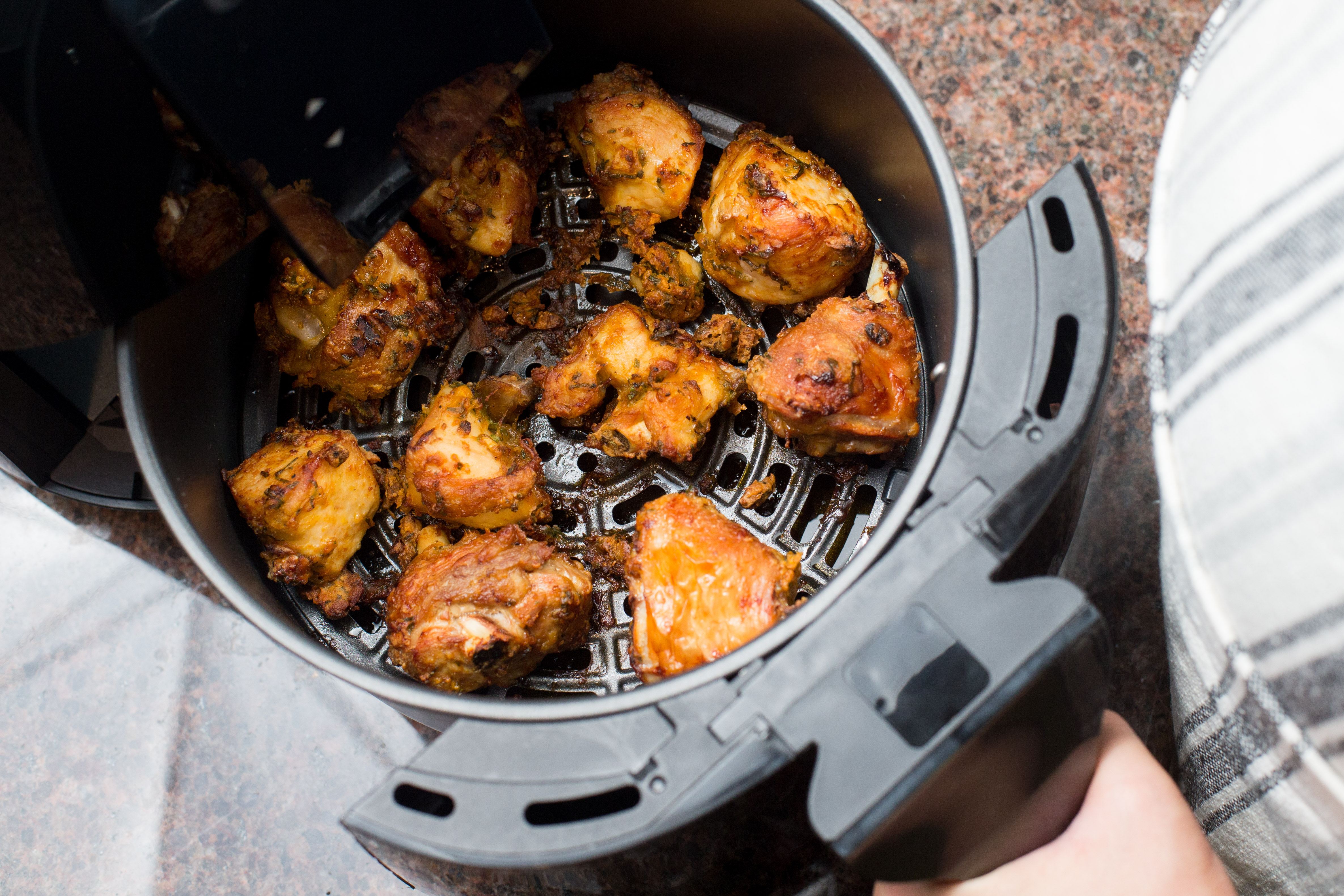 Batata Frita Congelada Crocante na Air Fryer [GUIA]