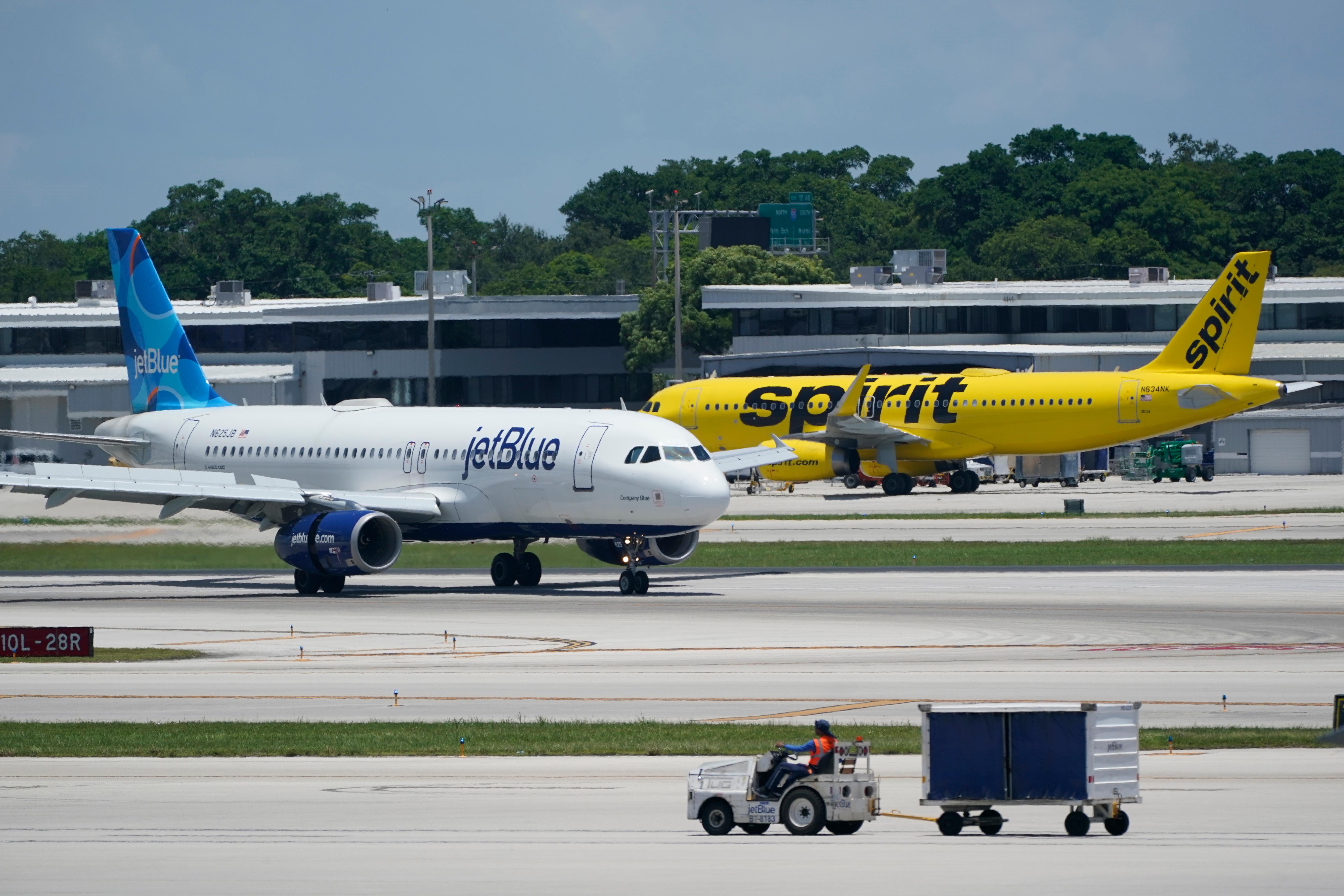 Companhia aérea de baixo custo Spirit Airlines inicia operações em Miami -  AcheiUSA