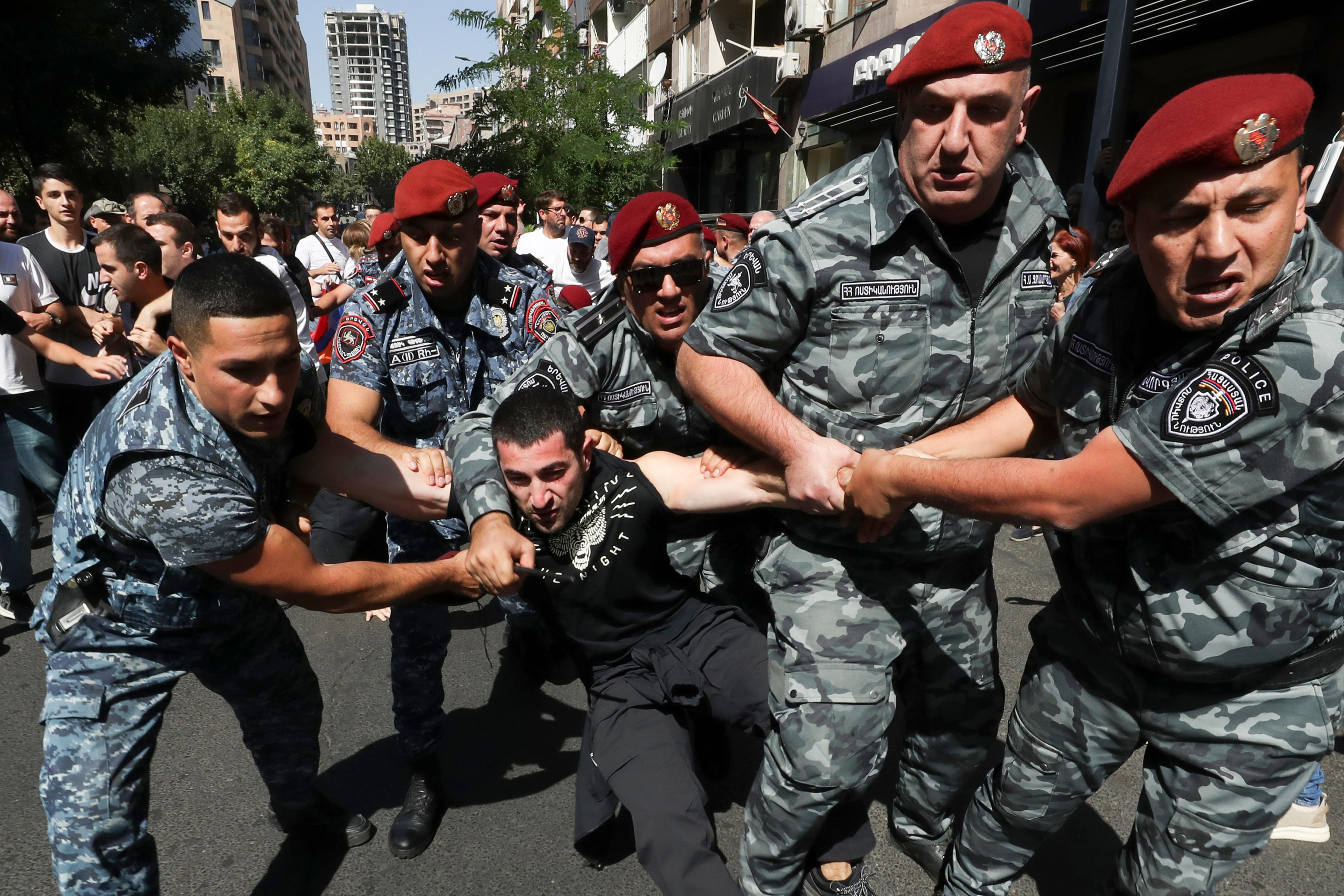 Eu apoio a armênia, pare a guerra na armênia