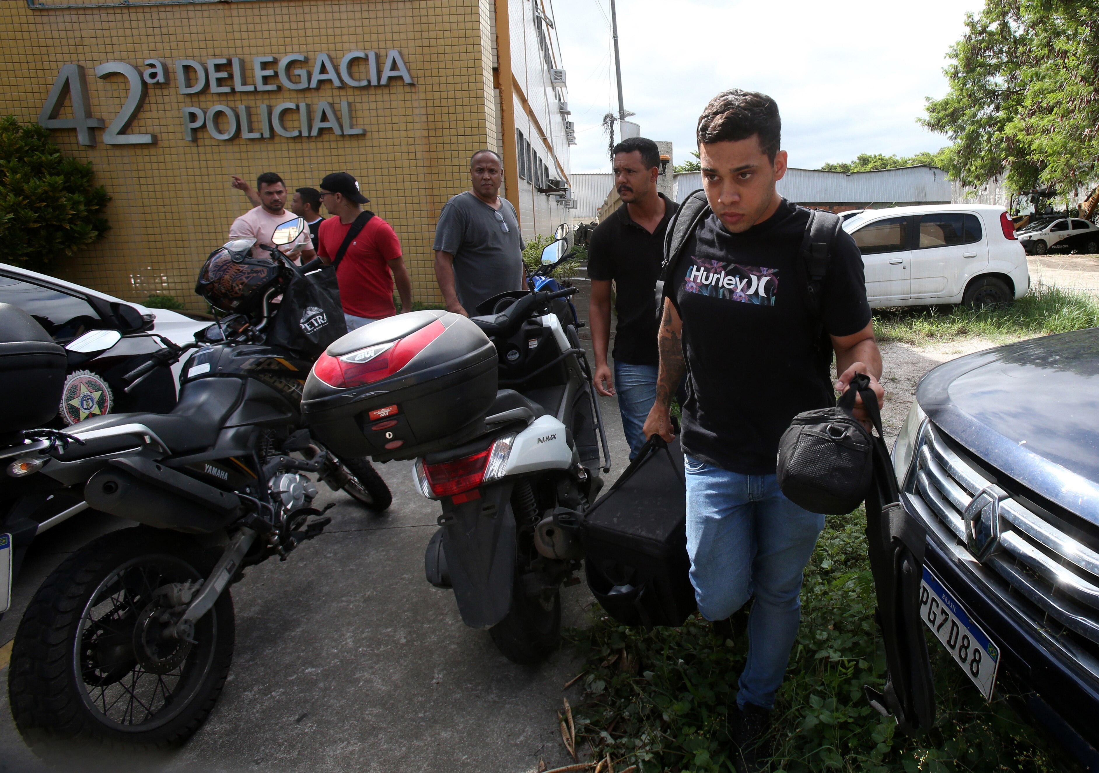 Gabriel Monteiro, preso por estupro, é transferido para o presídio de  Benfica, no Rio - Estadão