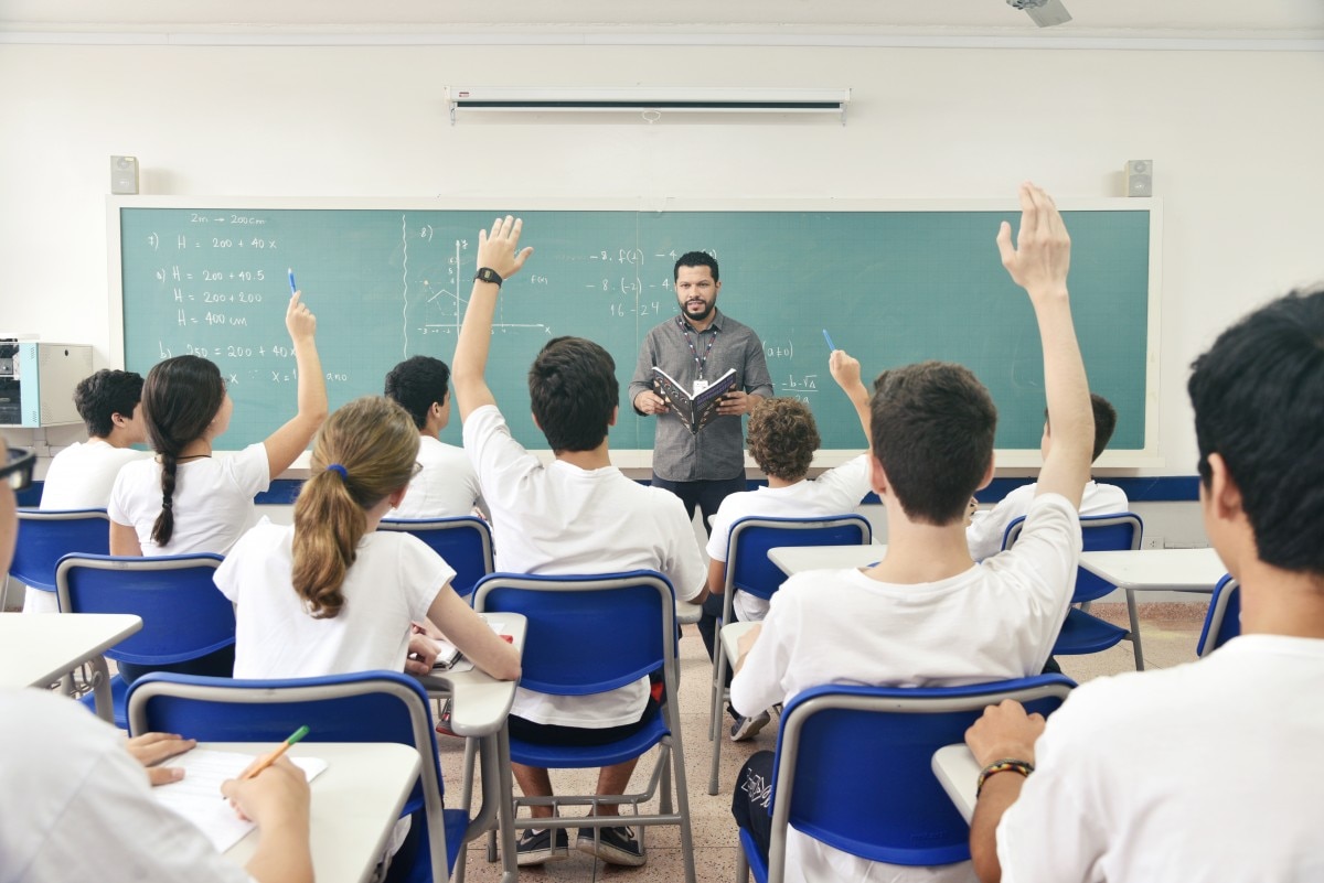 O professor e a conversa produtiva em sala de aula - Estadão