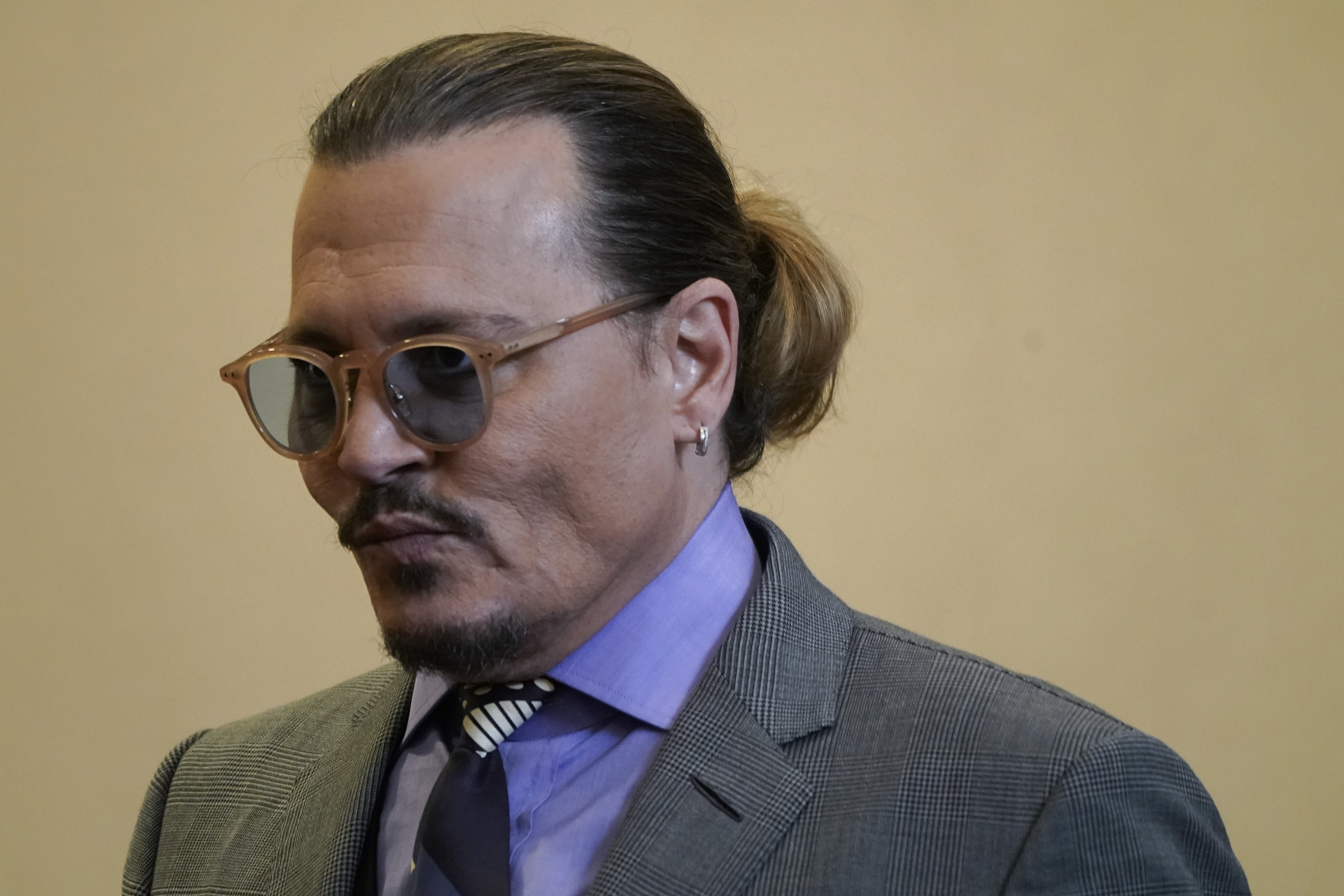 A primeira imagem de Johnny Depp em filme após polêmico julgamento