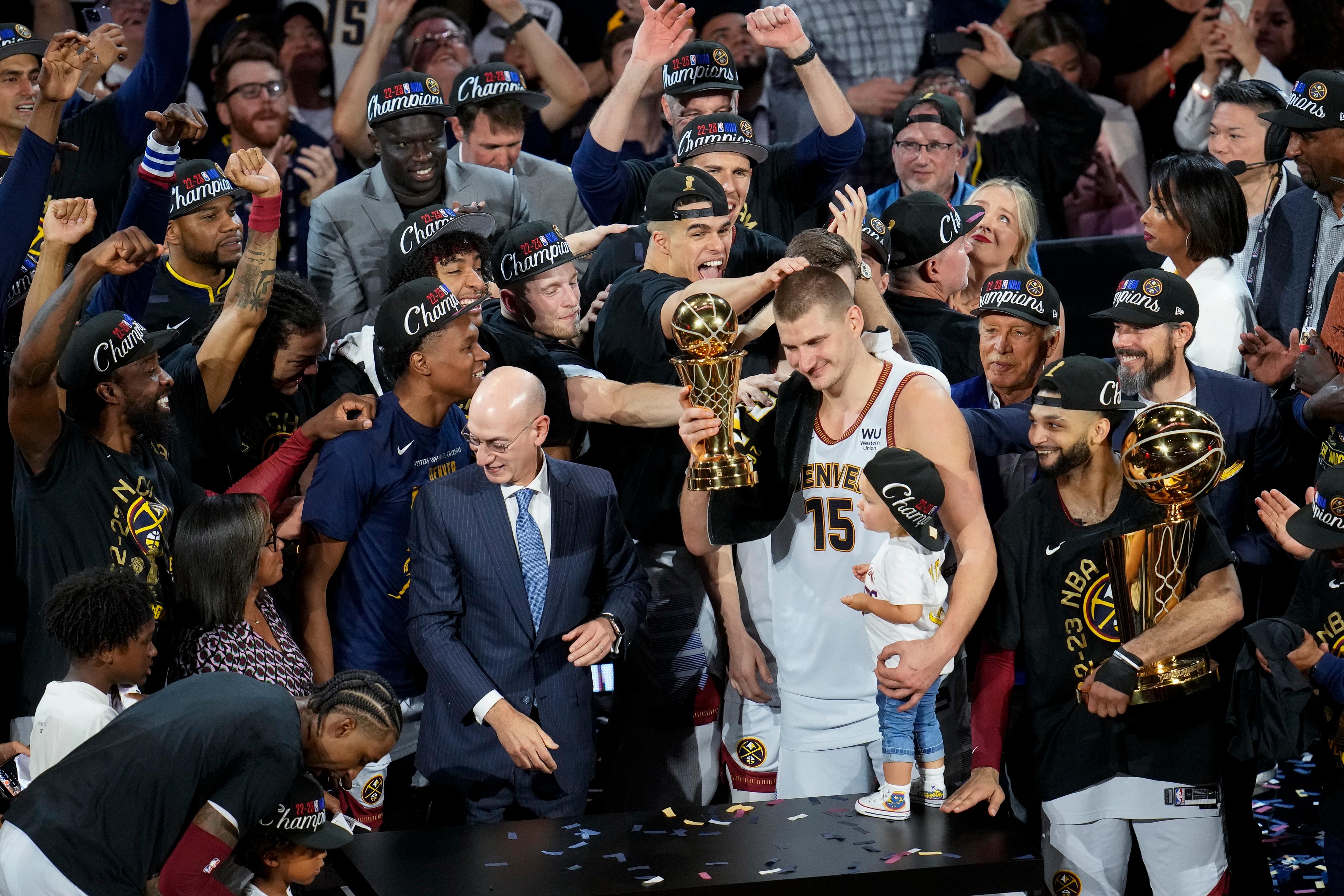 NBA divulga finalistas ao prêmio de MVP sem americanos, nba