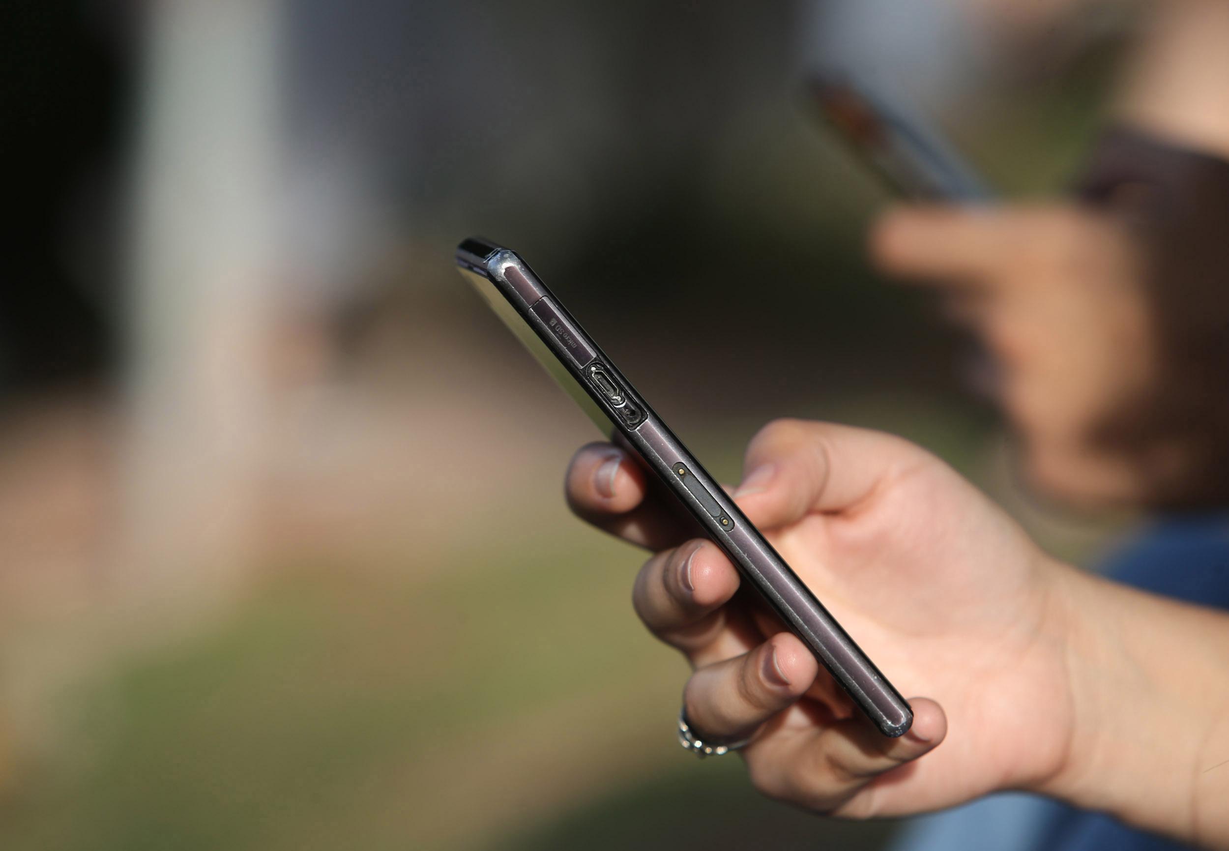 Lucro com Pix atrai PCC para roubos de celular em bairros nobres de SP -  São Paulo - Estadão : r/brasil