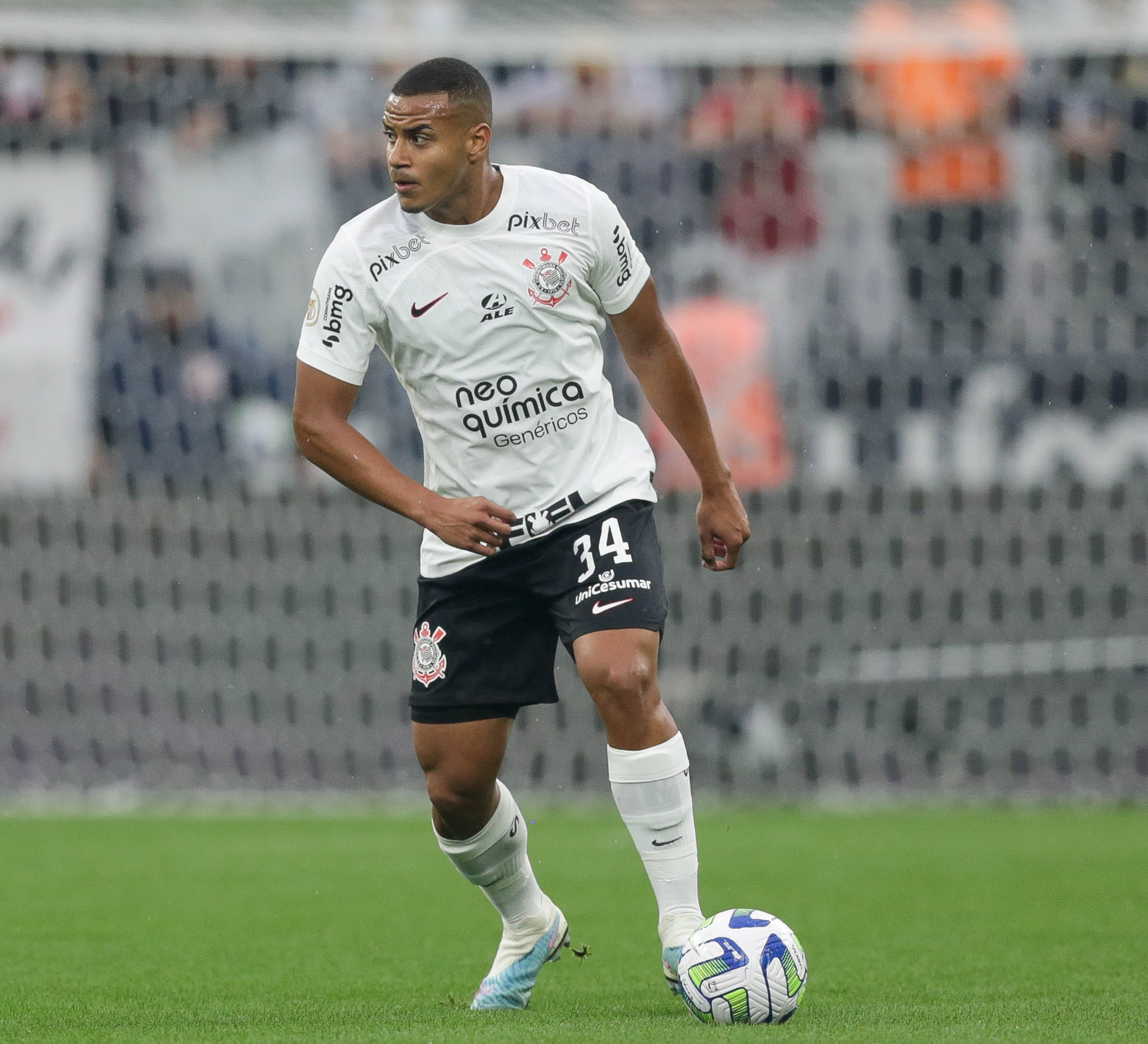 Clube inglês faz oferta por Murillo, e Corinthians avisa quanto