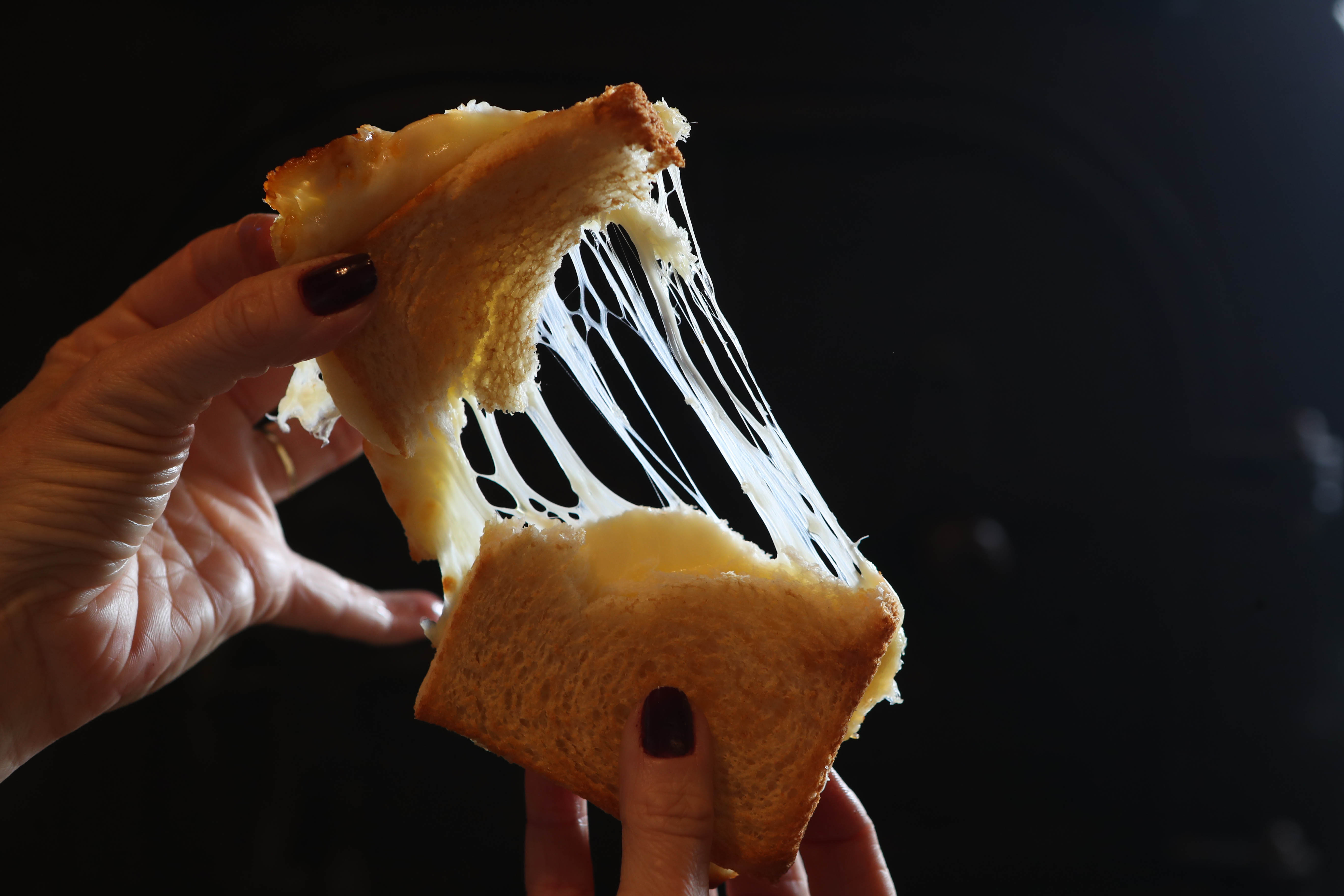 Um Restaurante especializado em pratos com queijos em Goiânia - CHEESE