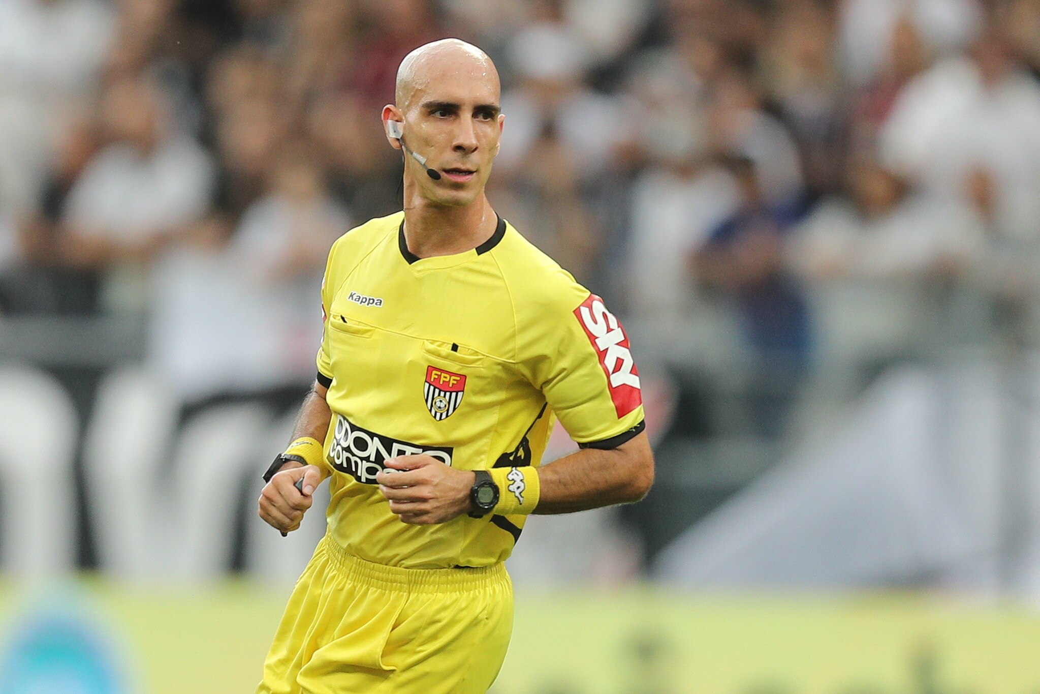 CBF repudia agressão a árbitro de Caxias x Botafogo pela Copa do Brasil -  Estadão