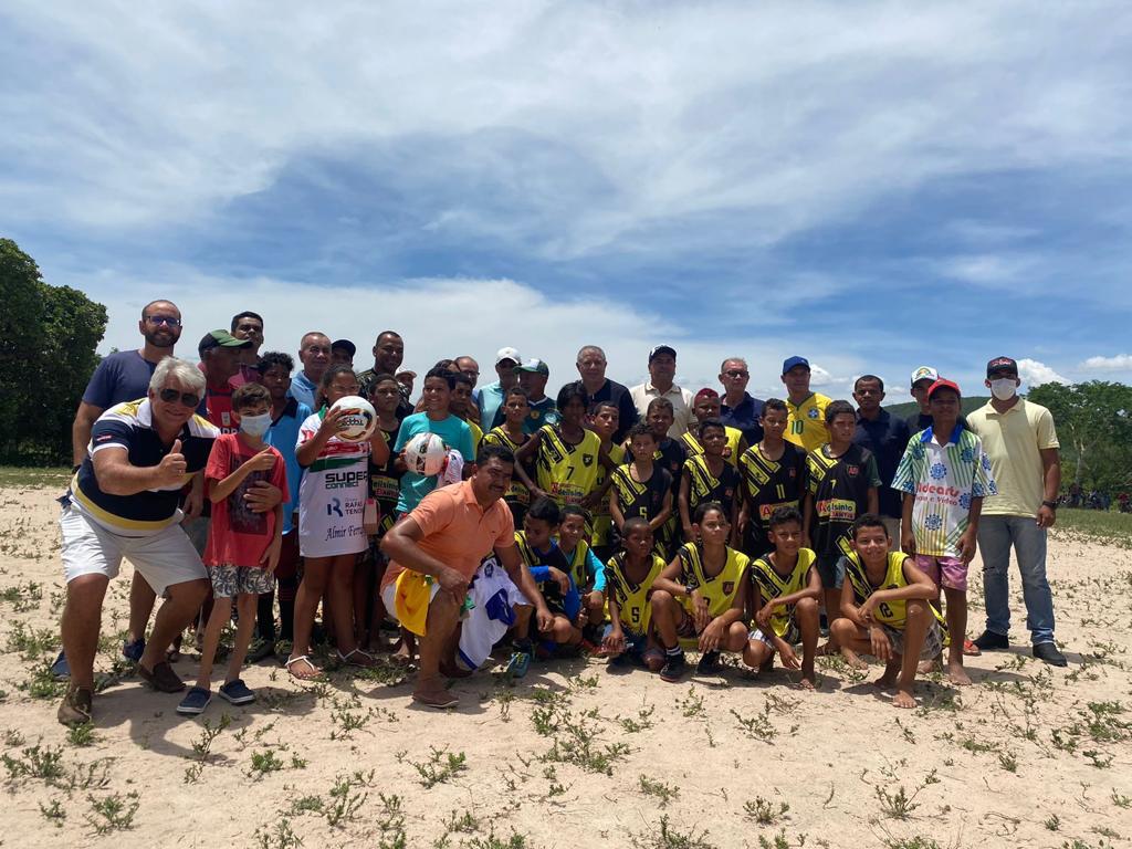Cafuzinhos do Sertão auxilia 30 crianças em Olho d'Água das Flores, no sertão de Alagoas